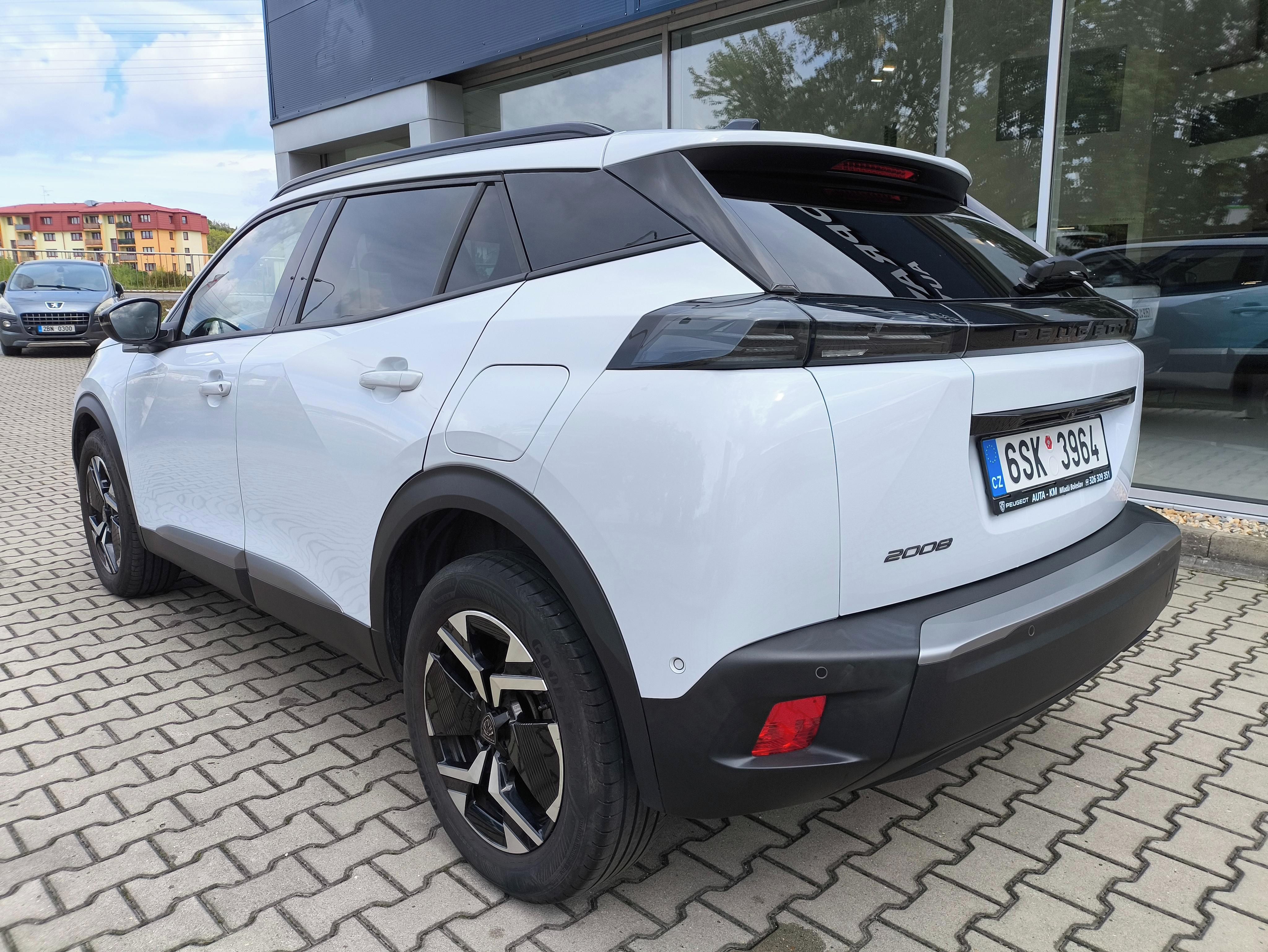 Peugeot 2008, ALLURE 1.2 PRAV.SERVIS PEUGEOT - fotka 2