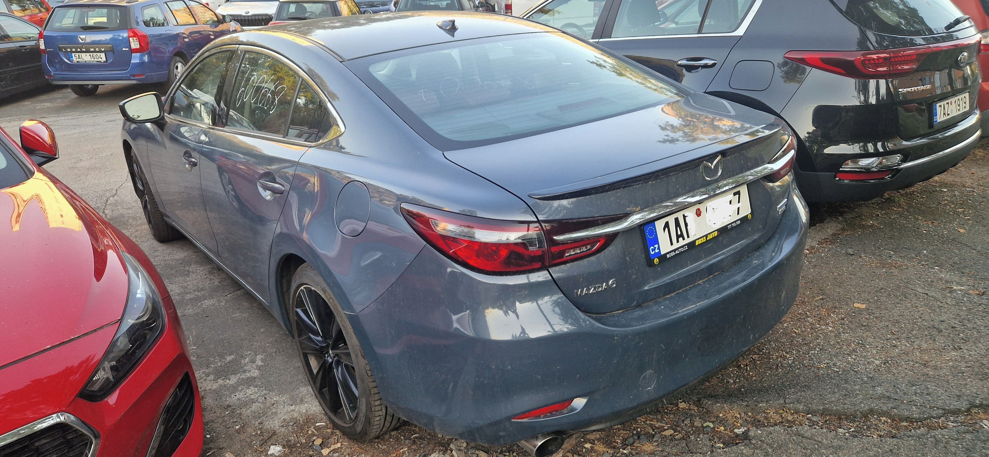 Mazda 6, Carbon Edition 2.5 SkyActiv - fotka 3