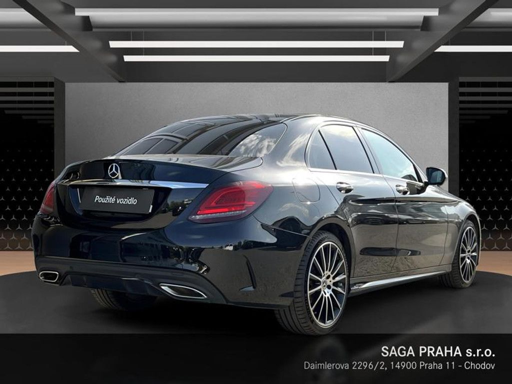 Mercedes-Benz Třídy C, Třída C 400 4MATIC AMG Line - fotka 4