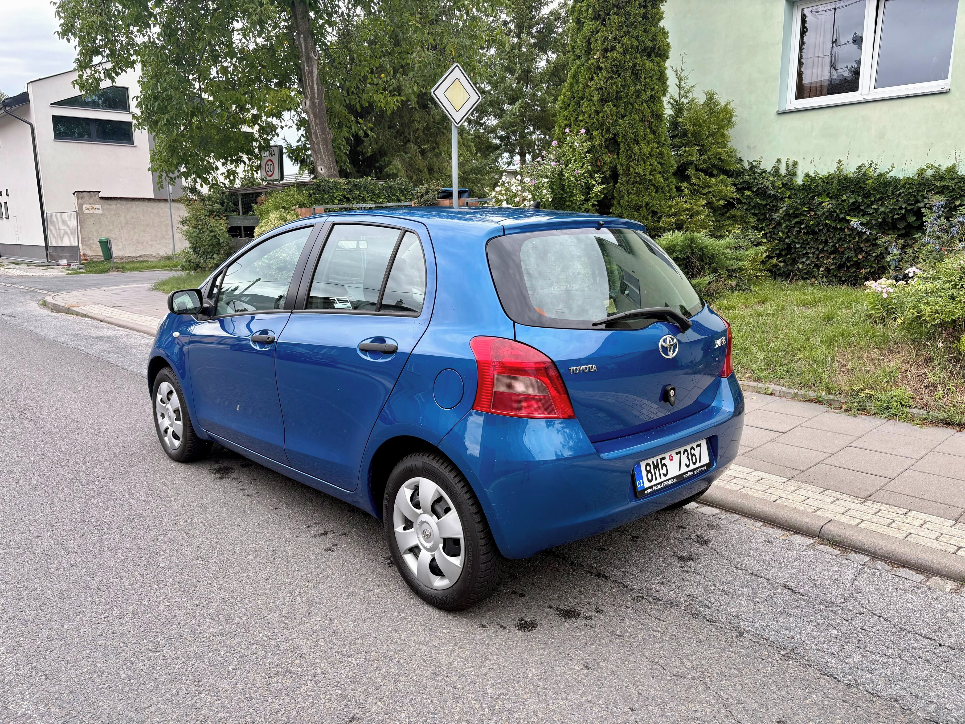 Toyota Yaris, 1.0VVTi Nehavarovaný Nerezavý - fotka 4