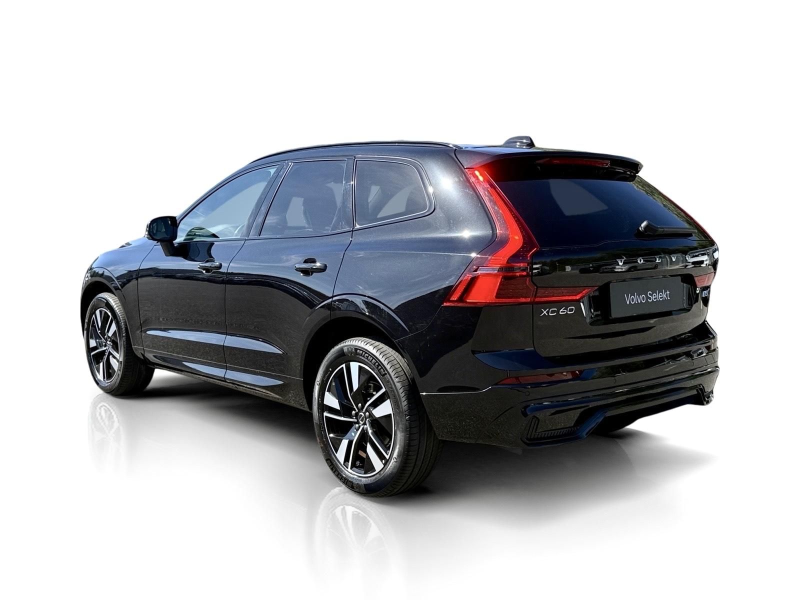 Volvo XC60, B5 AWD PLUS DARK // REZERVACE - fotka 3