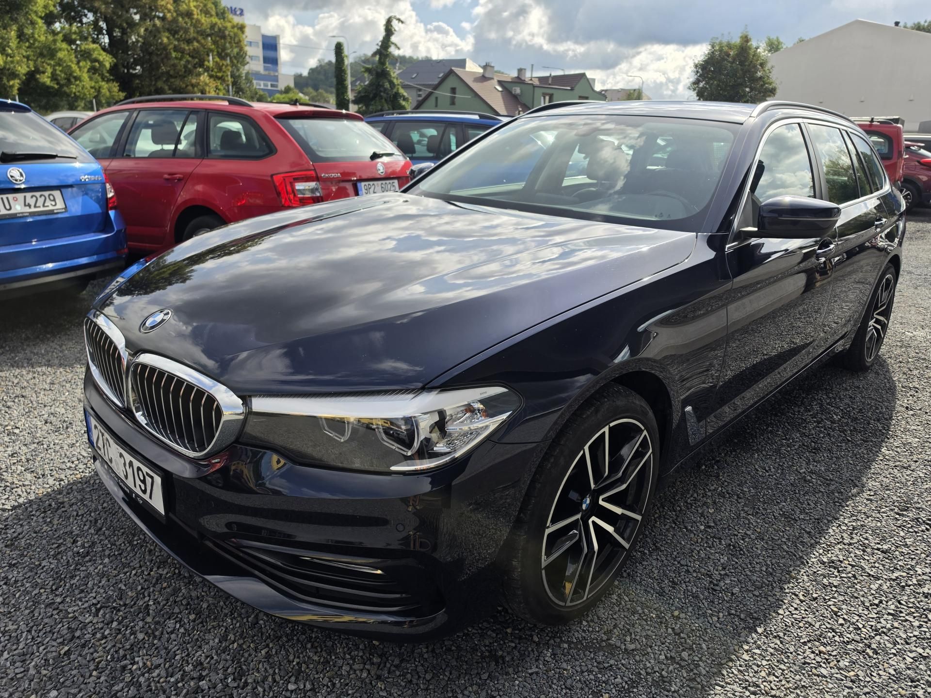 BMW Řada 5, 520D Led Touring TZ - fotka 2