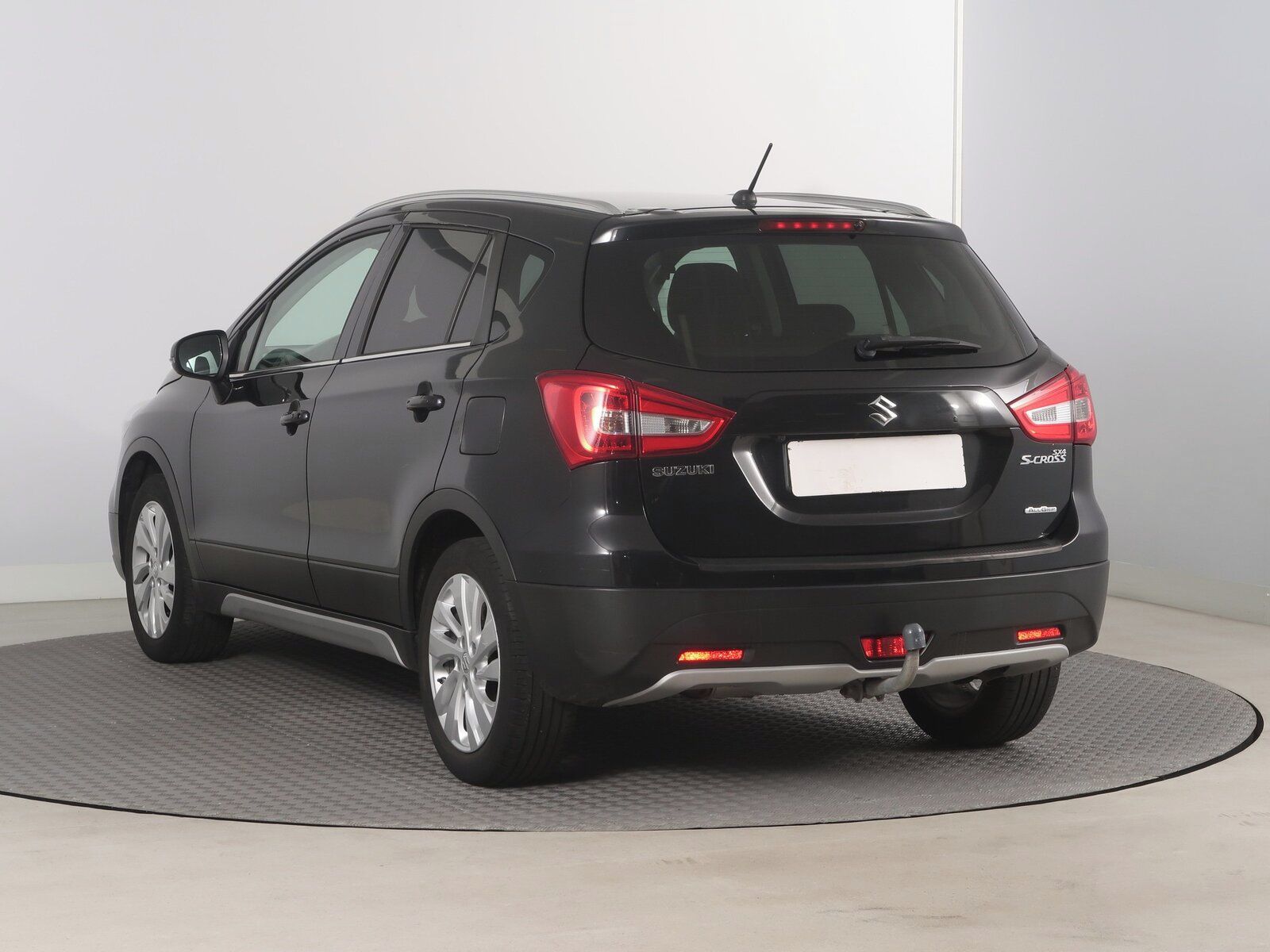 Suzuki SX4 S-Cross, 1.4 BoosterJet, 4X4 - fotka 4