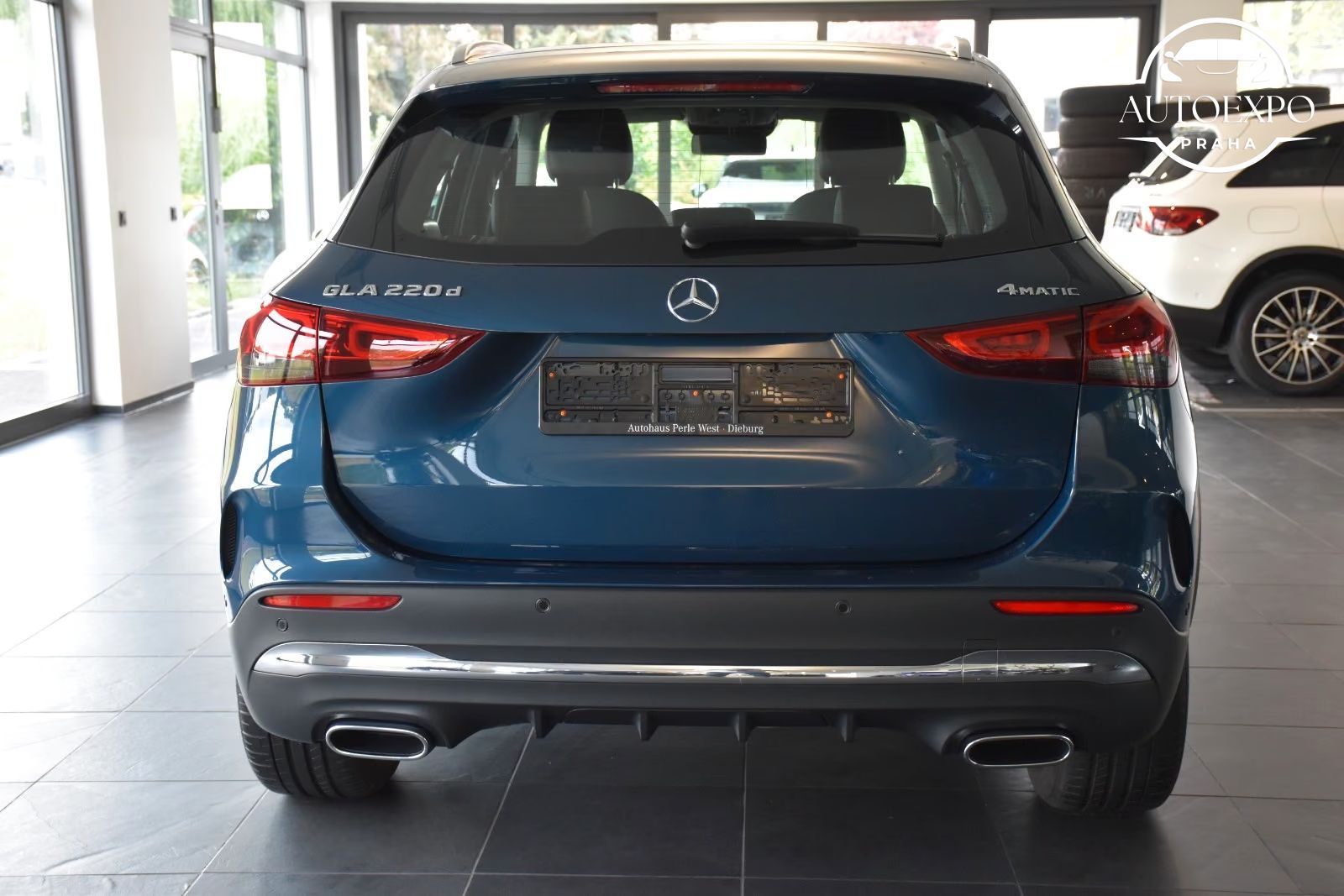 Mercedes-Benz GLA, 220d AMG 4Matic 8G-DCT - fotka 5