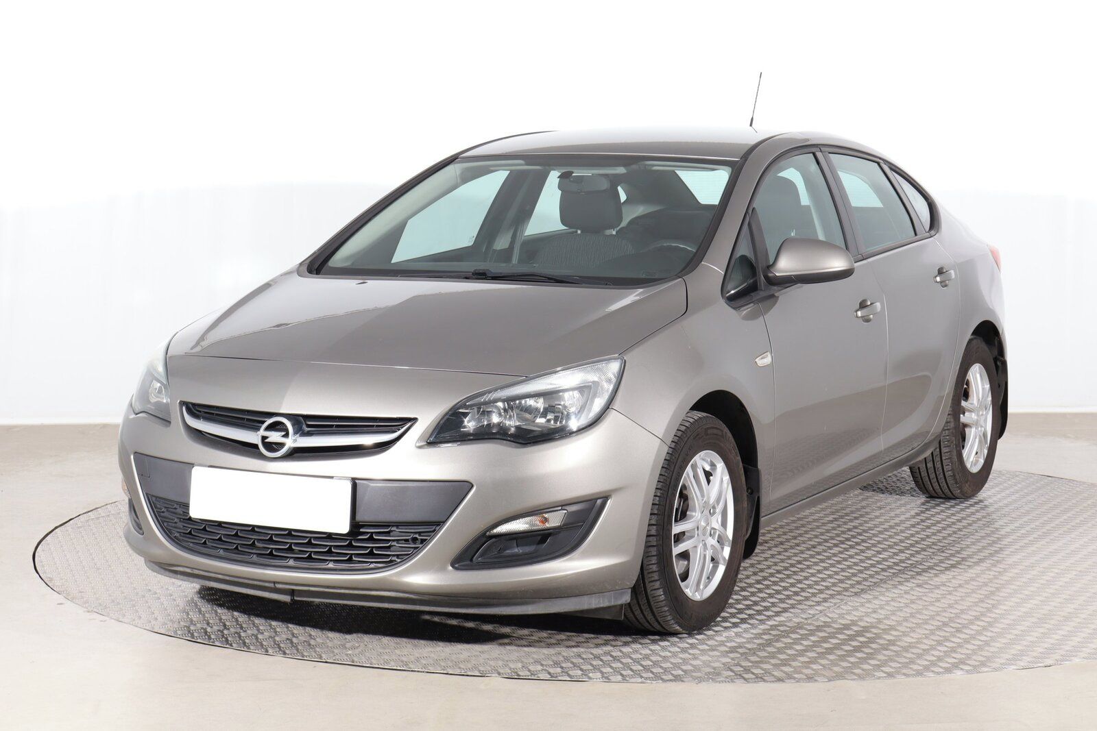 Opel Astra, 1.6 CDTI - fotka 2
