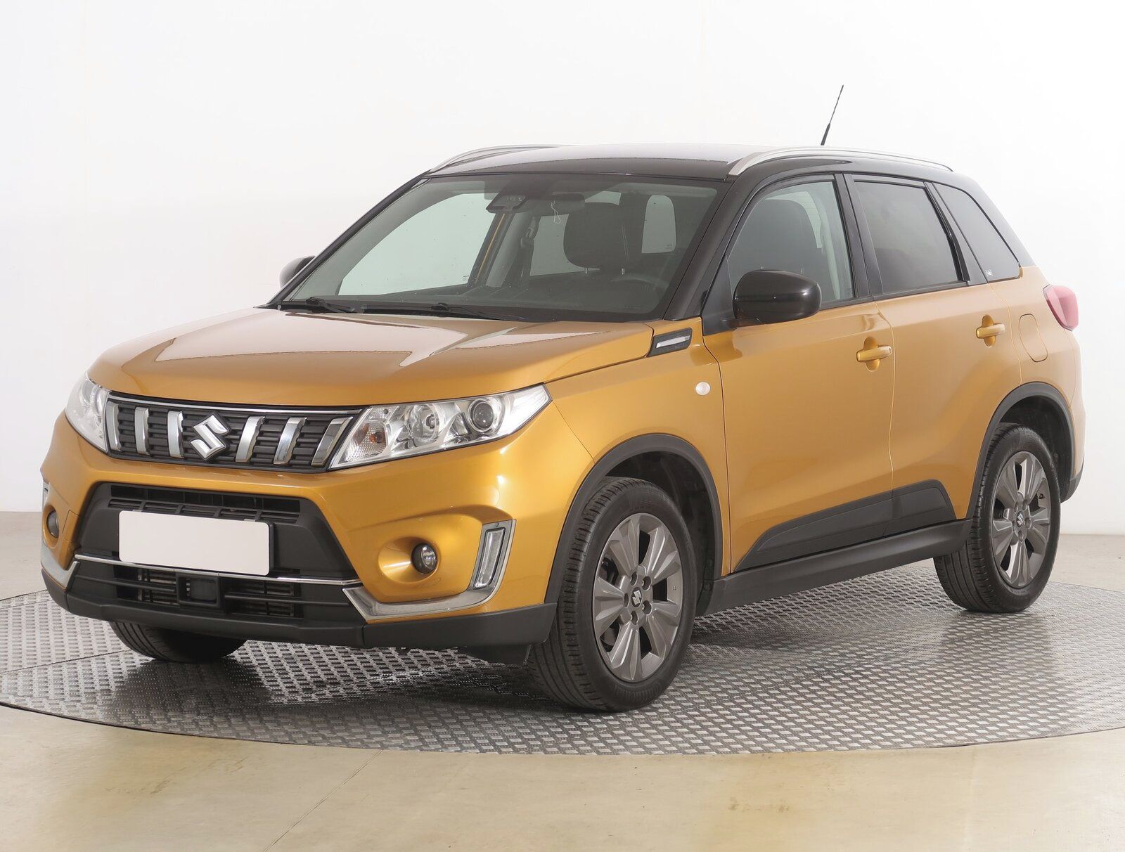 Suzuki Vitara, 1.4 BoosterJet, 4X4, Automat - fotka 2