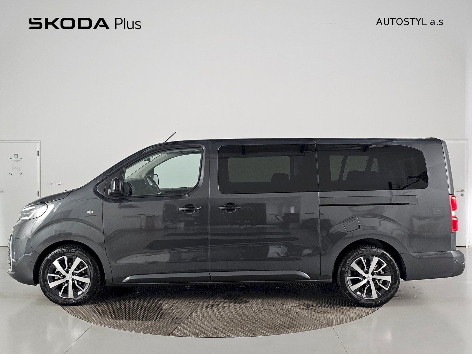 Toyota Proace Verso, L2 2.2D 180k AT FAMILY 8S - fotka 3