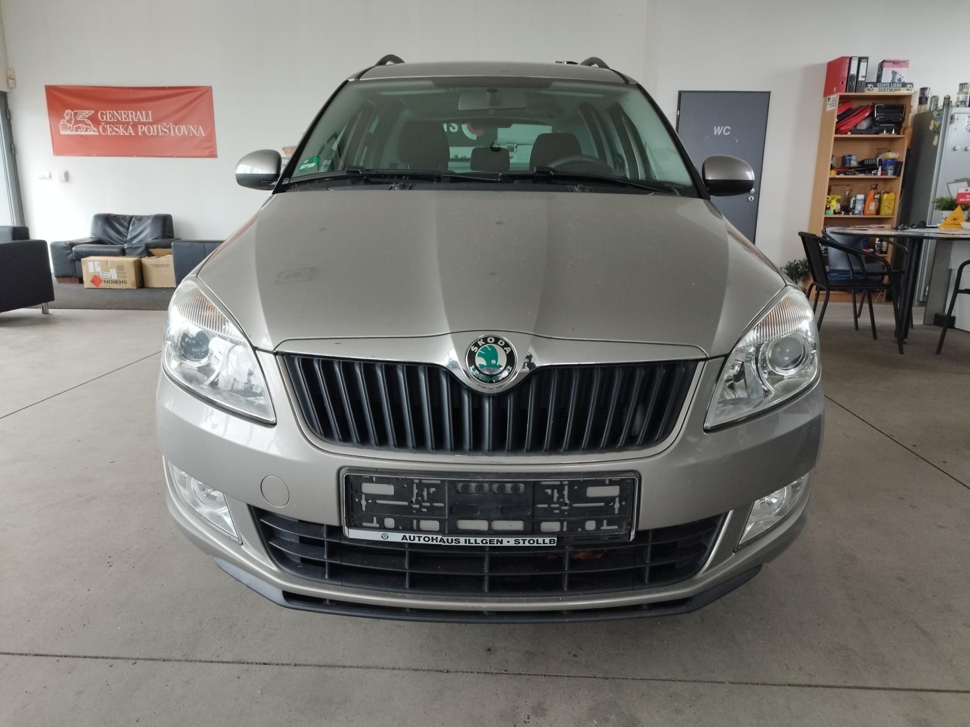 Škoda Roomster, 1,2TSi 77KW AUT.KLIMA ALU SERV - fotka 2