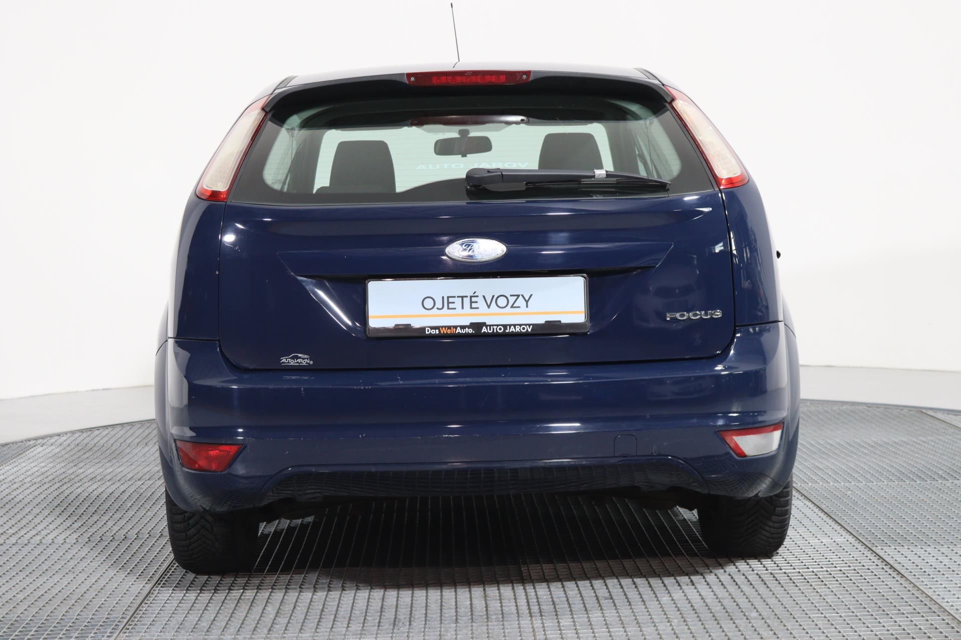 Ford Focus, 1,6 i 74 kW - fotka 6