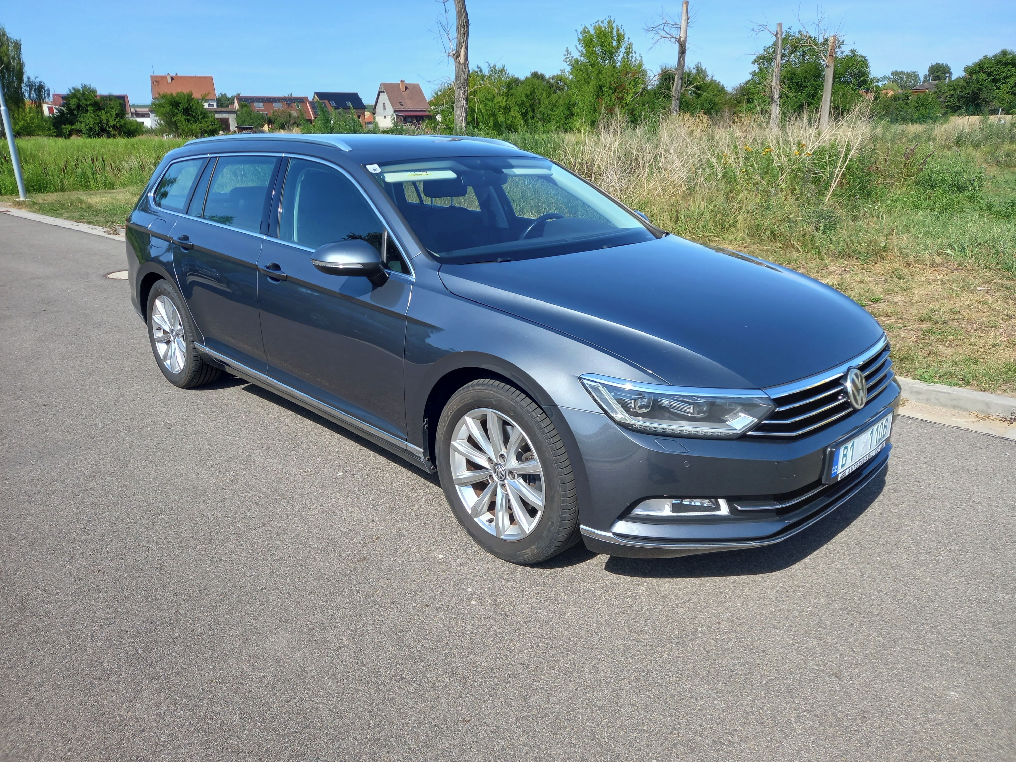 Volkswagen Passat, 2,0TDI-LED-ACC-HIGHLINE-AHK - fotka 3