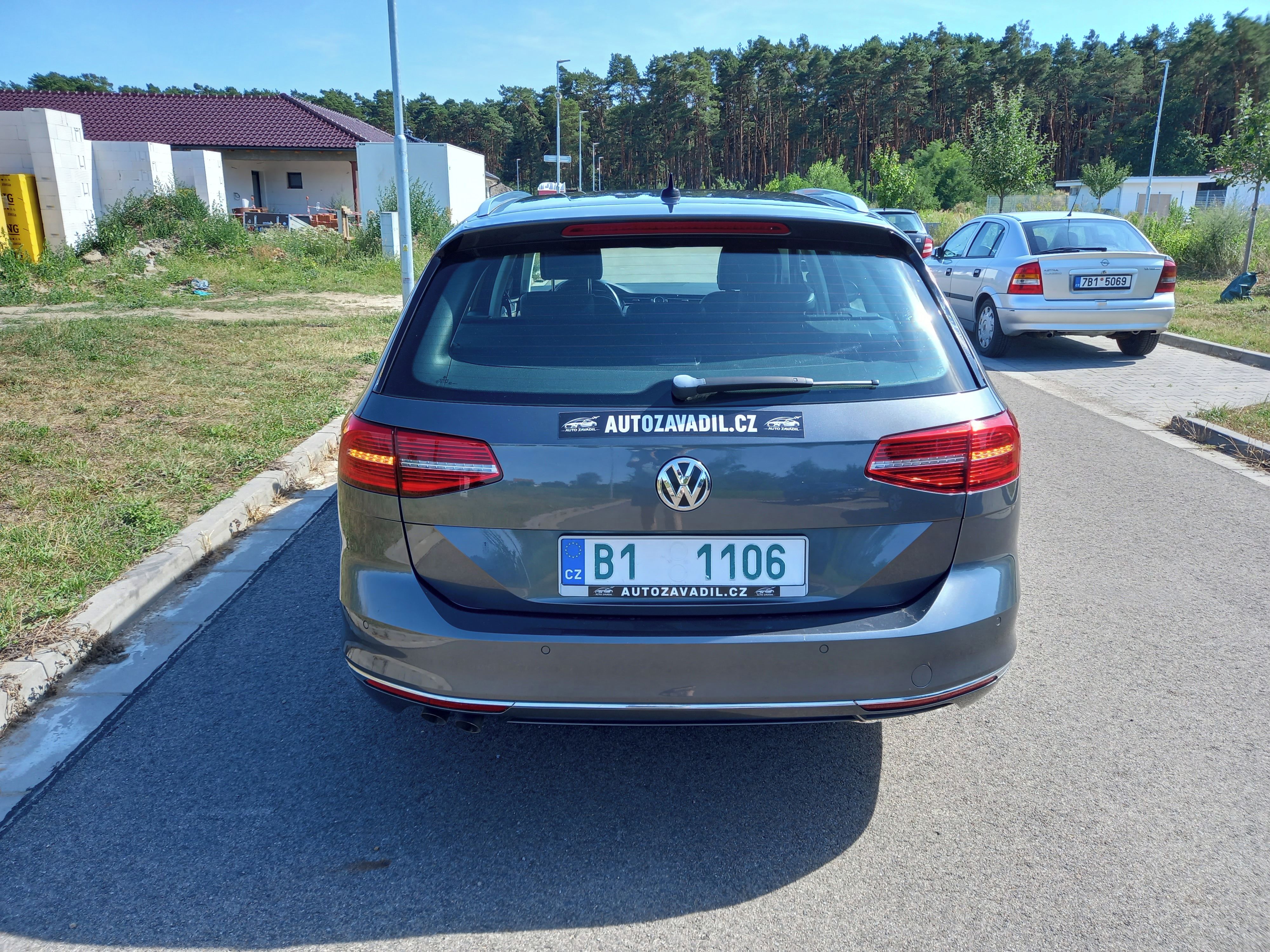 Volkswagen Passat, 2,0TDI-LED-ACC-HIGHLINE-AHK - fotka 6