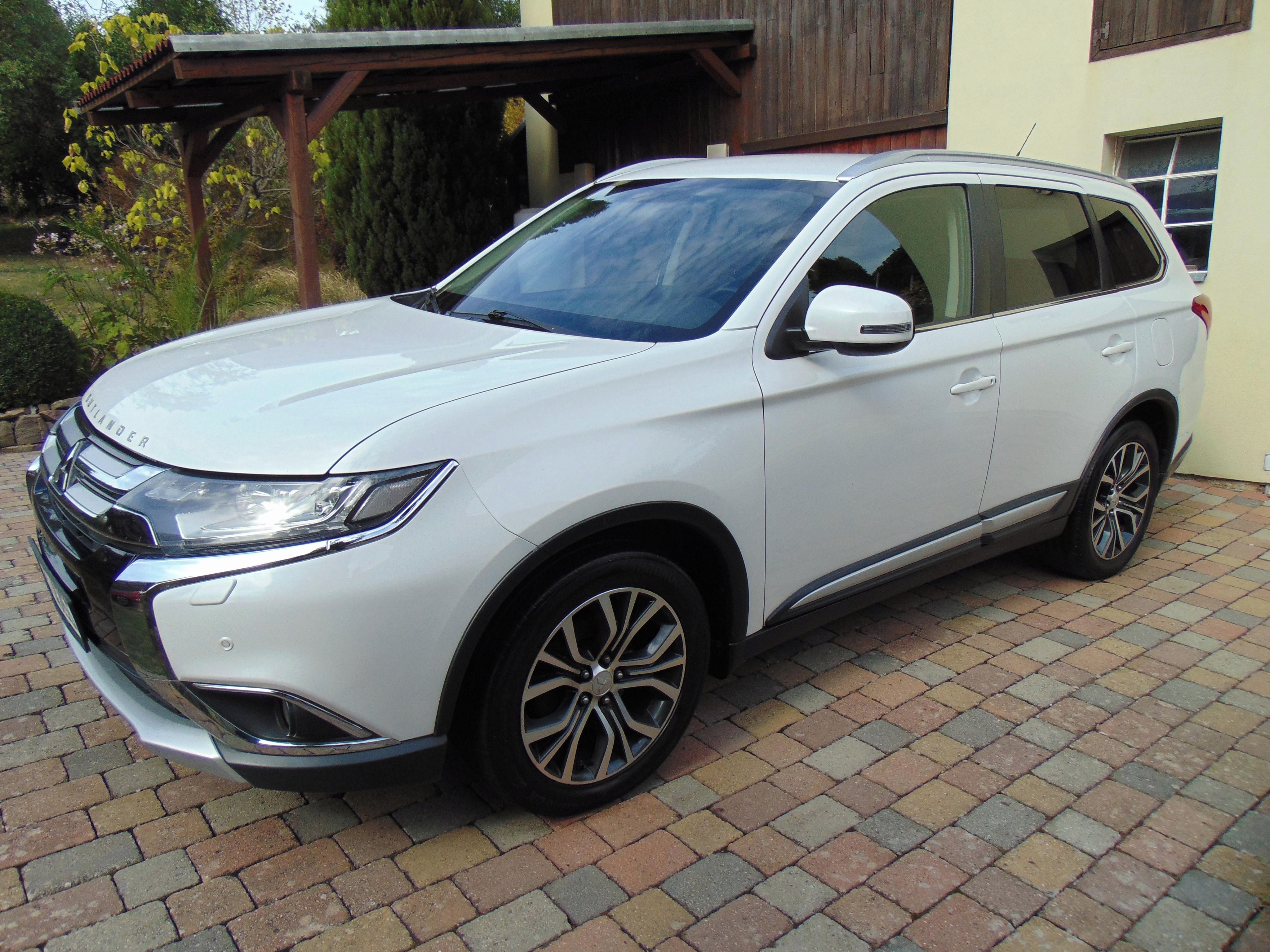 Mitsubishi Outlander, 2.2Di-D 4x4 ATM 7míst servis