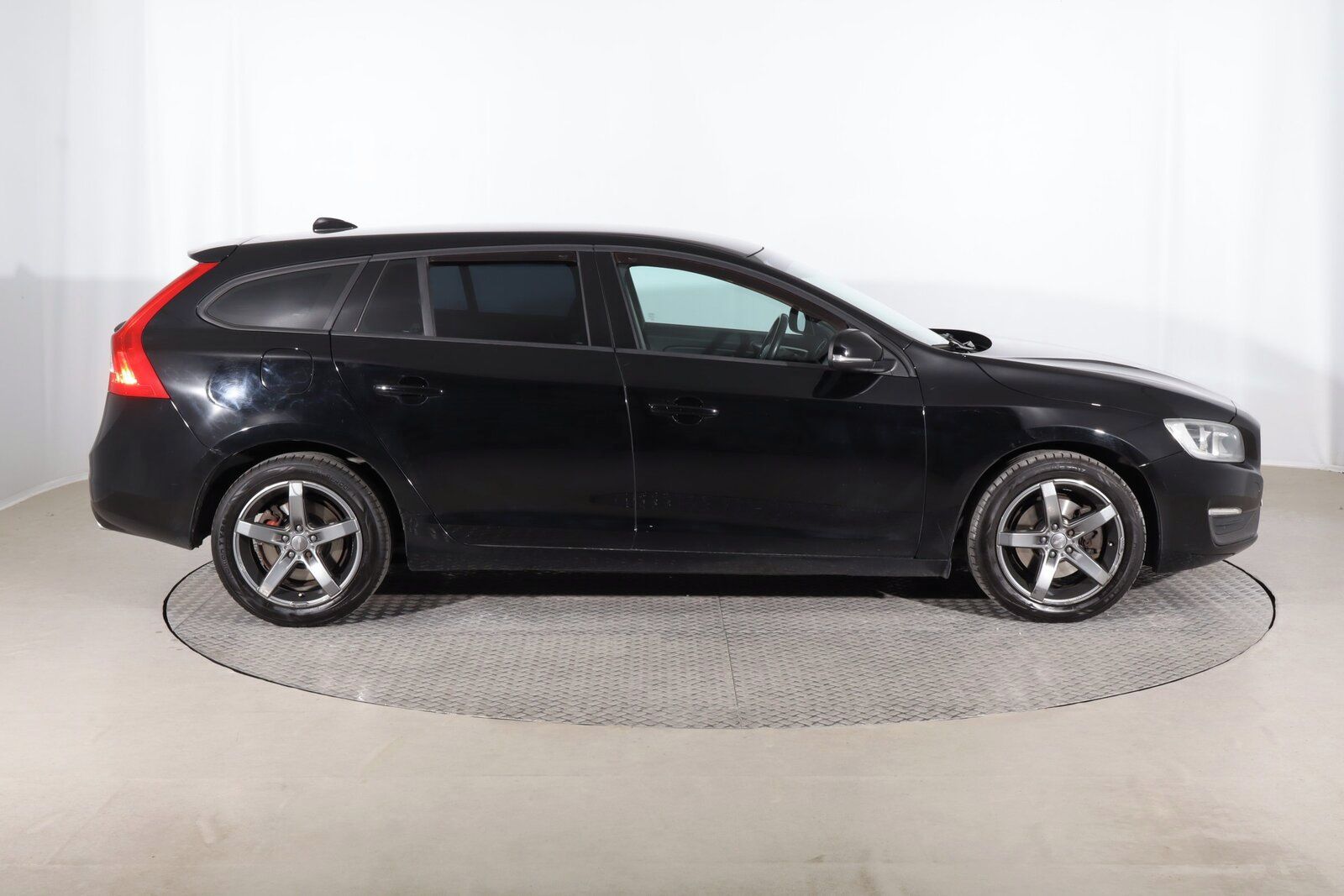 Volvo V60, D4 2.0, Automat, Serv.kniha - fotka 6