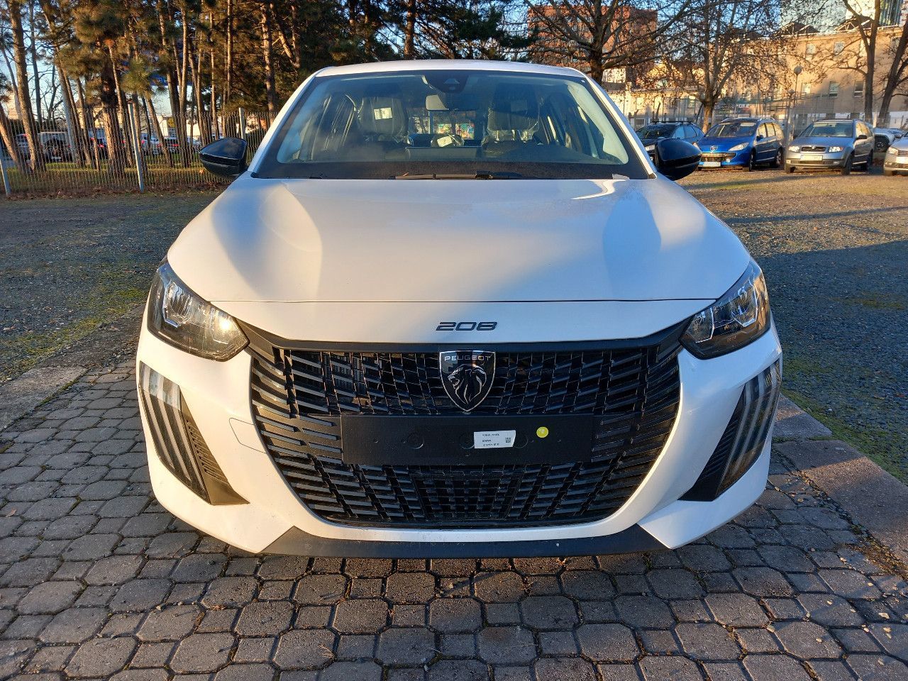 Peugeot 208, BUSINESS Hybrid 110 e-DCS6 - fotka 2