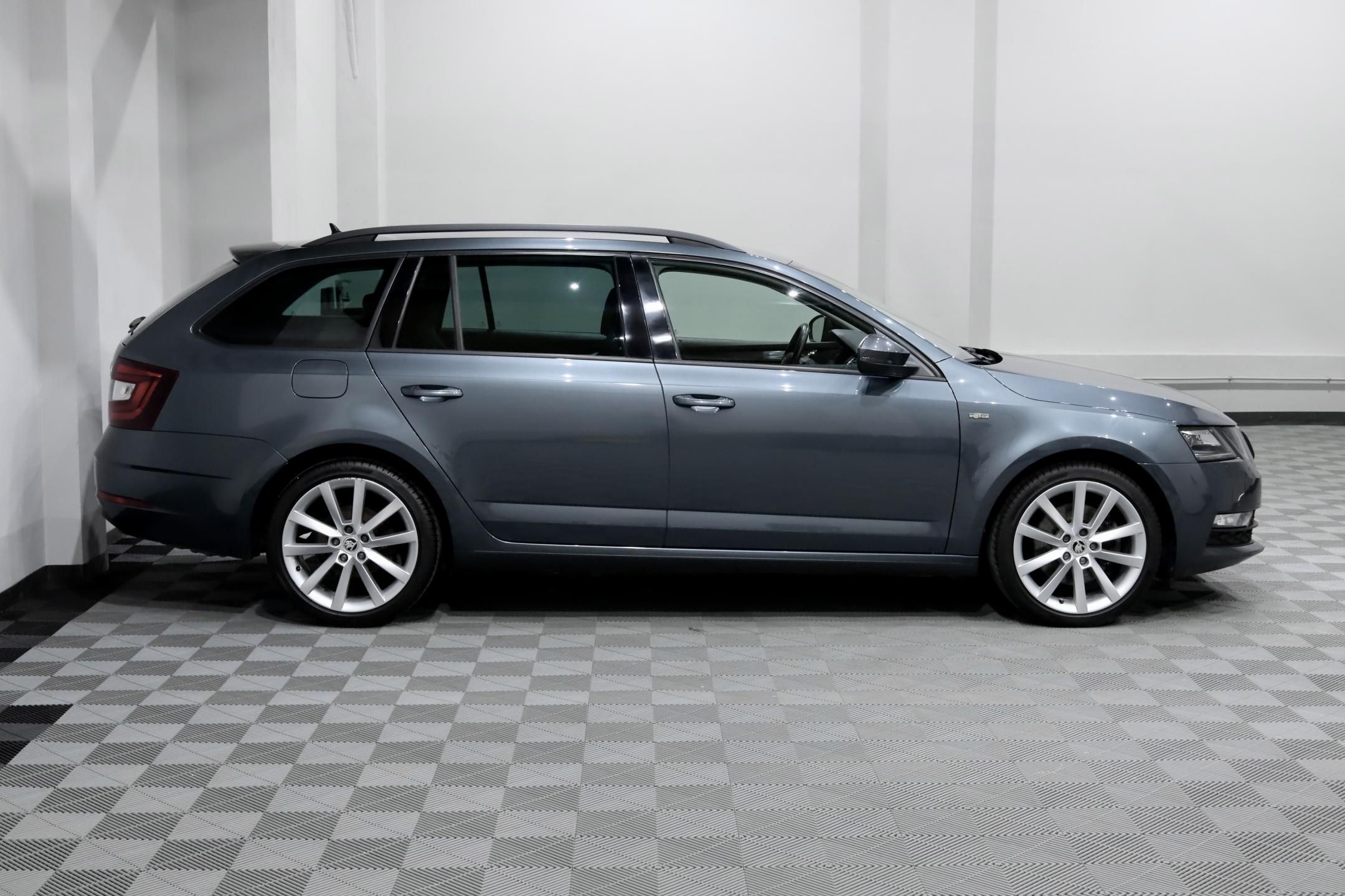 Škoda Octavia, 3 FL 2.0 TSI 140 kW DSG 4x4 - fotka 4