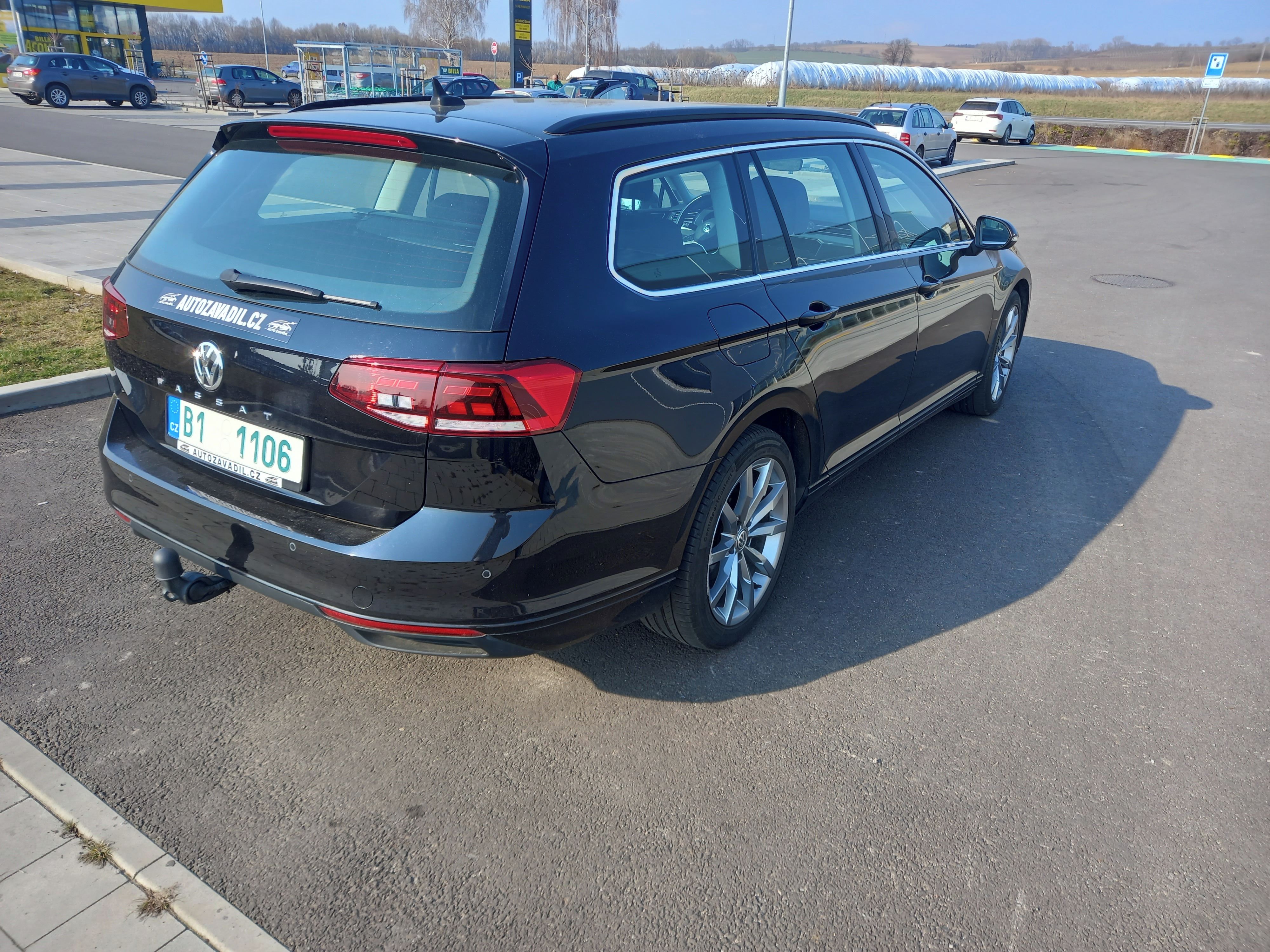Volkswagen Passat, 2,0TDI-LED-ACC-BUSSINES-AHK - fotka 5