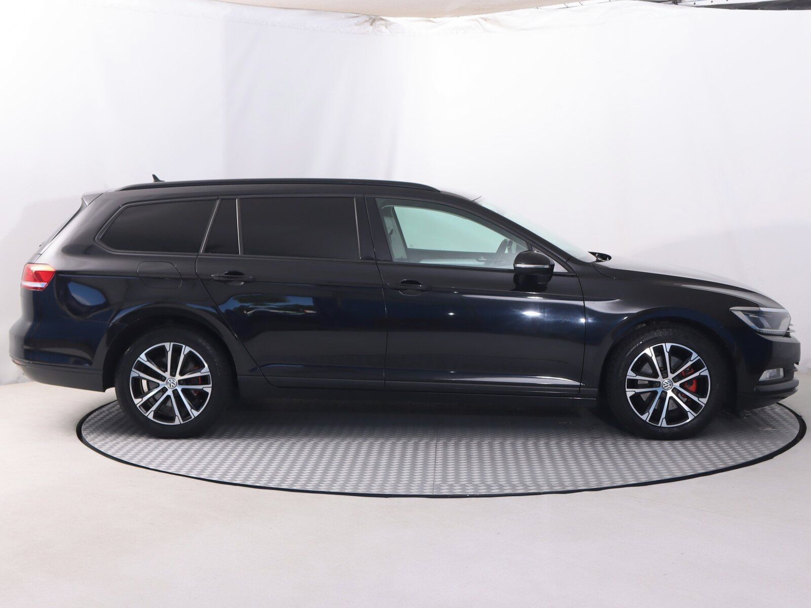 Volkswagen Passat, 2.0 TDI, Comfortline, Automat - fotka 6