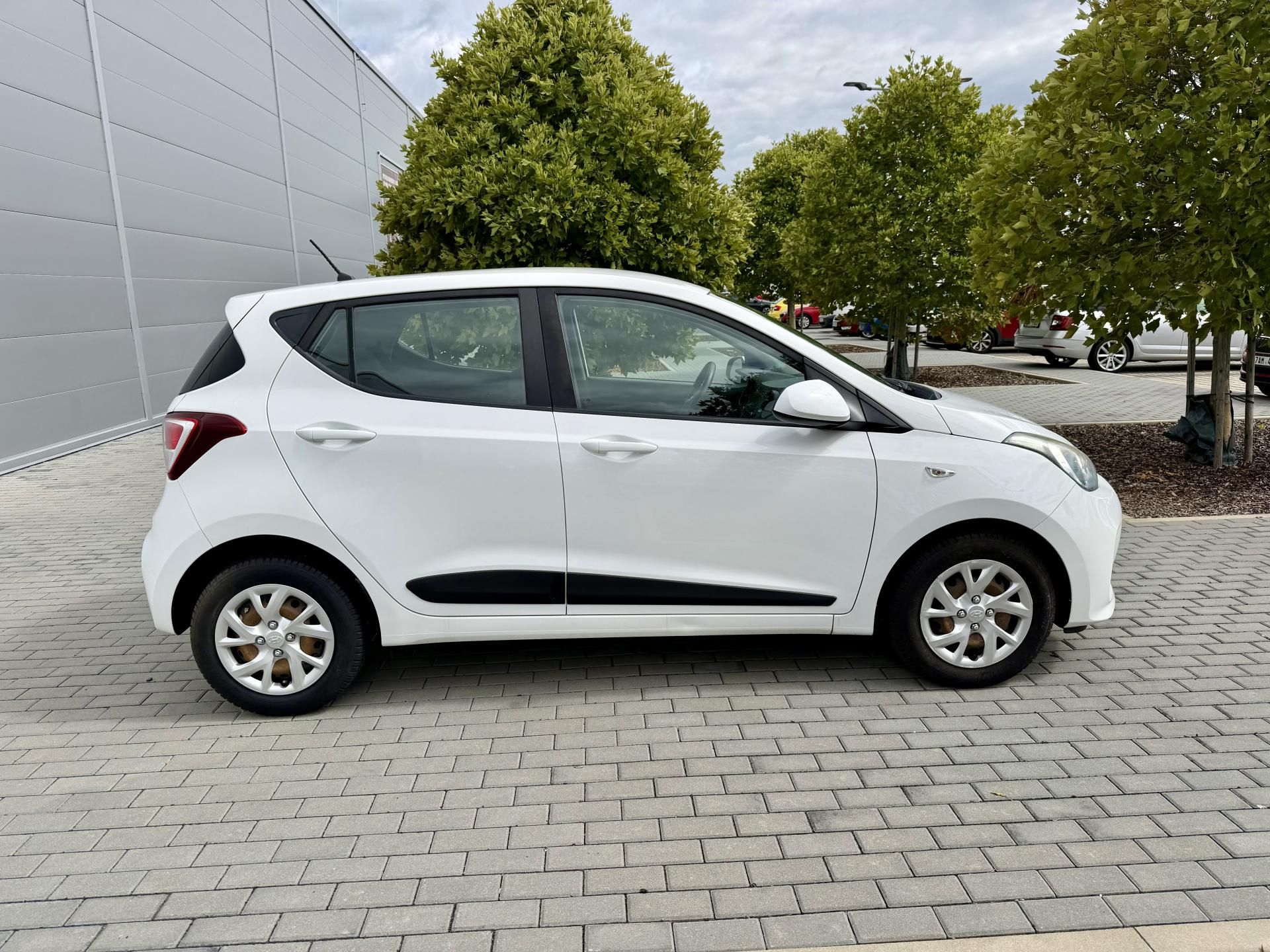 Hyundai i10, 1.0 49kW Family koup. ČR!!! - fotka 3