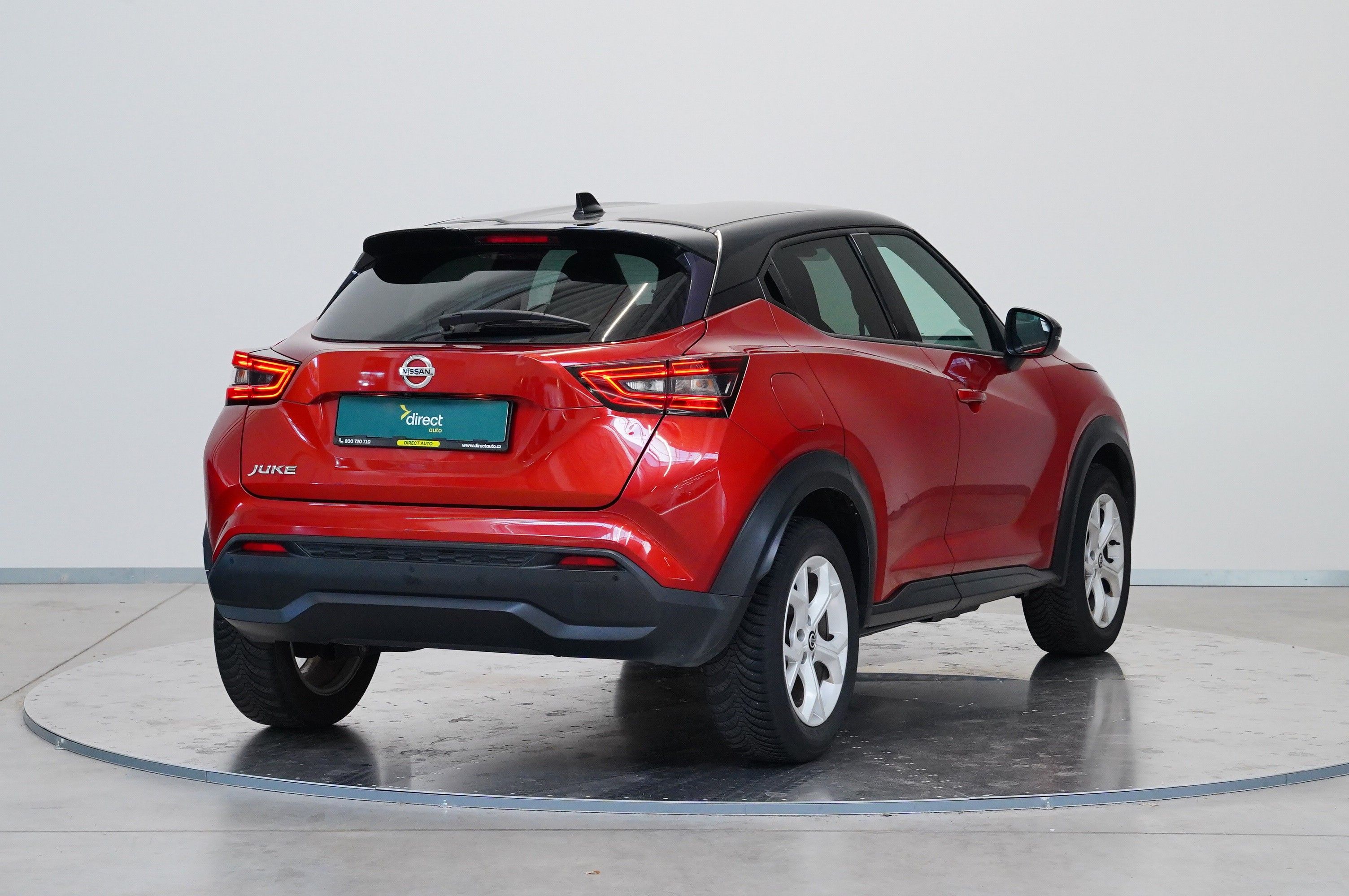 Nissan Juke, 1.0 DIG-T 84 kW N-Connecta - fotka 3