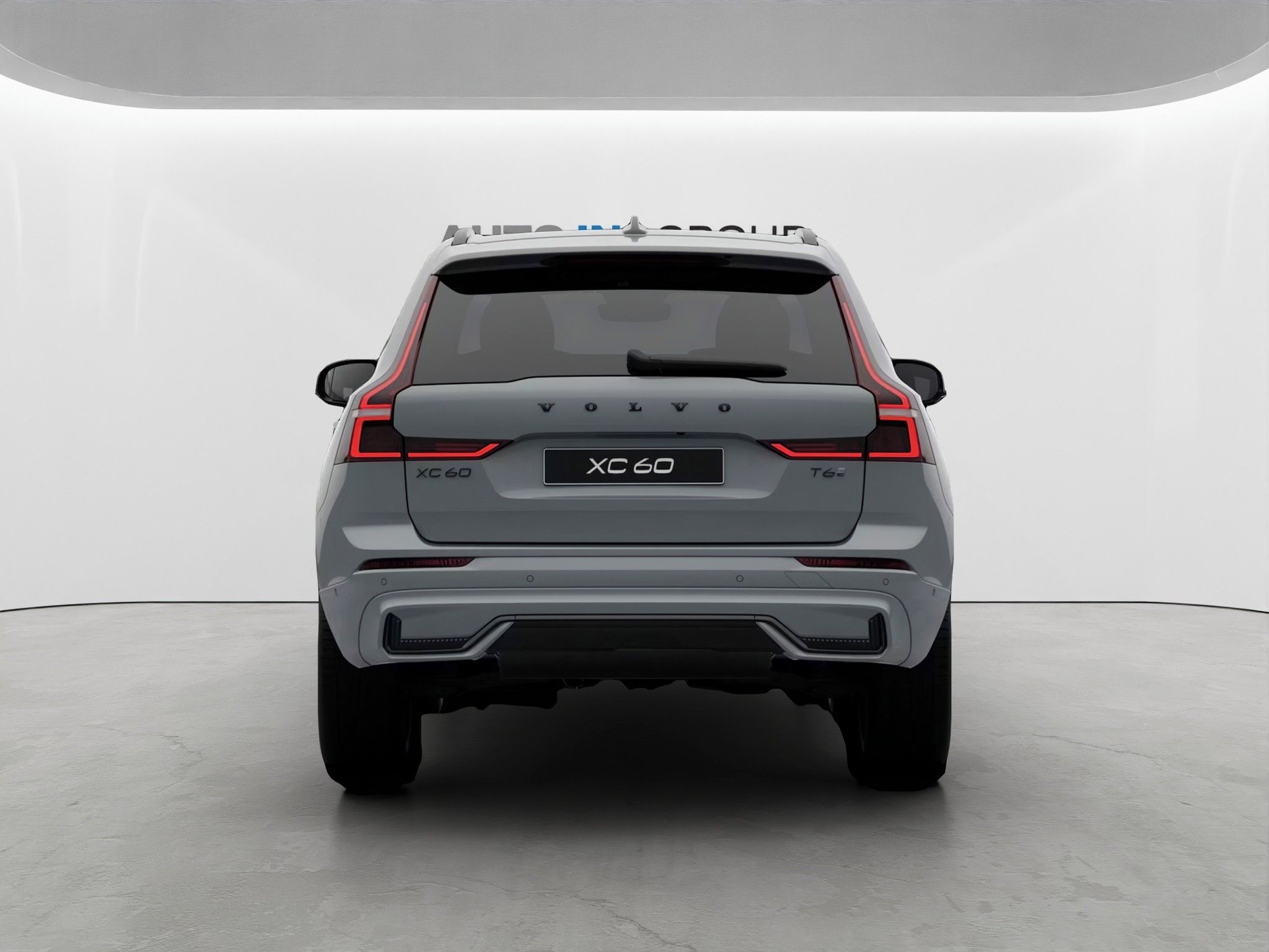 Volvo XC60, Black Edition Plus T6,4X4 - fotka 4