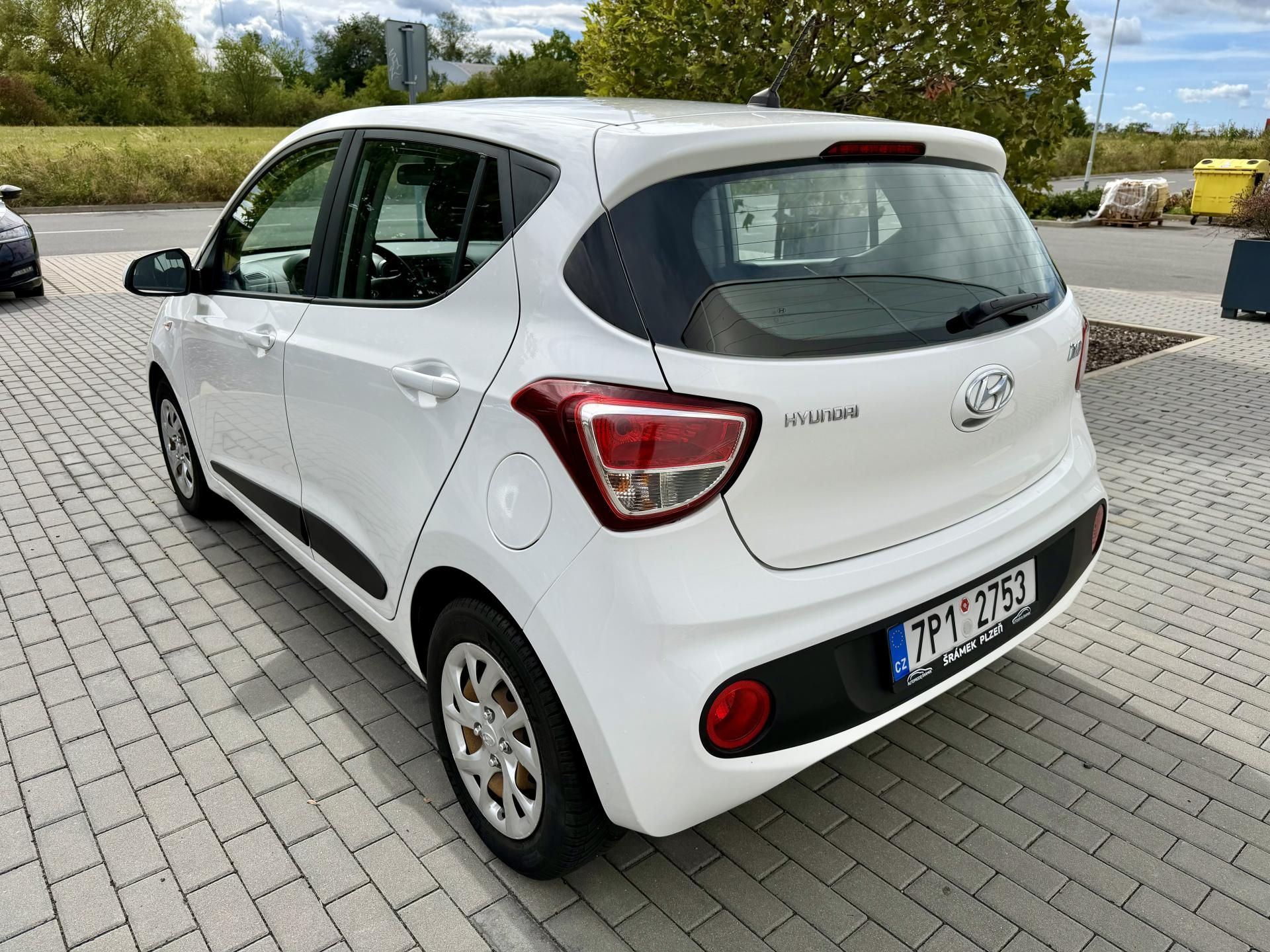 Hyundai i10, 1.0 49kW Family koup. ČR!!! - fotka 6