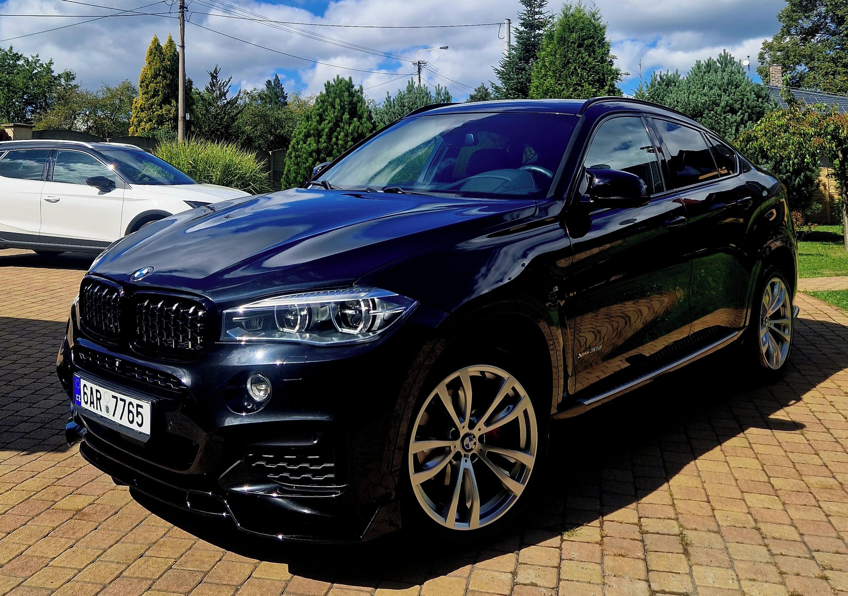 BMW X6, 3.0d 190kw Mpaket + Maxton ČR - fotka 3