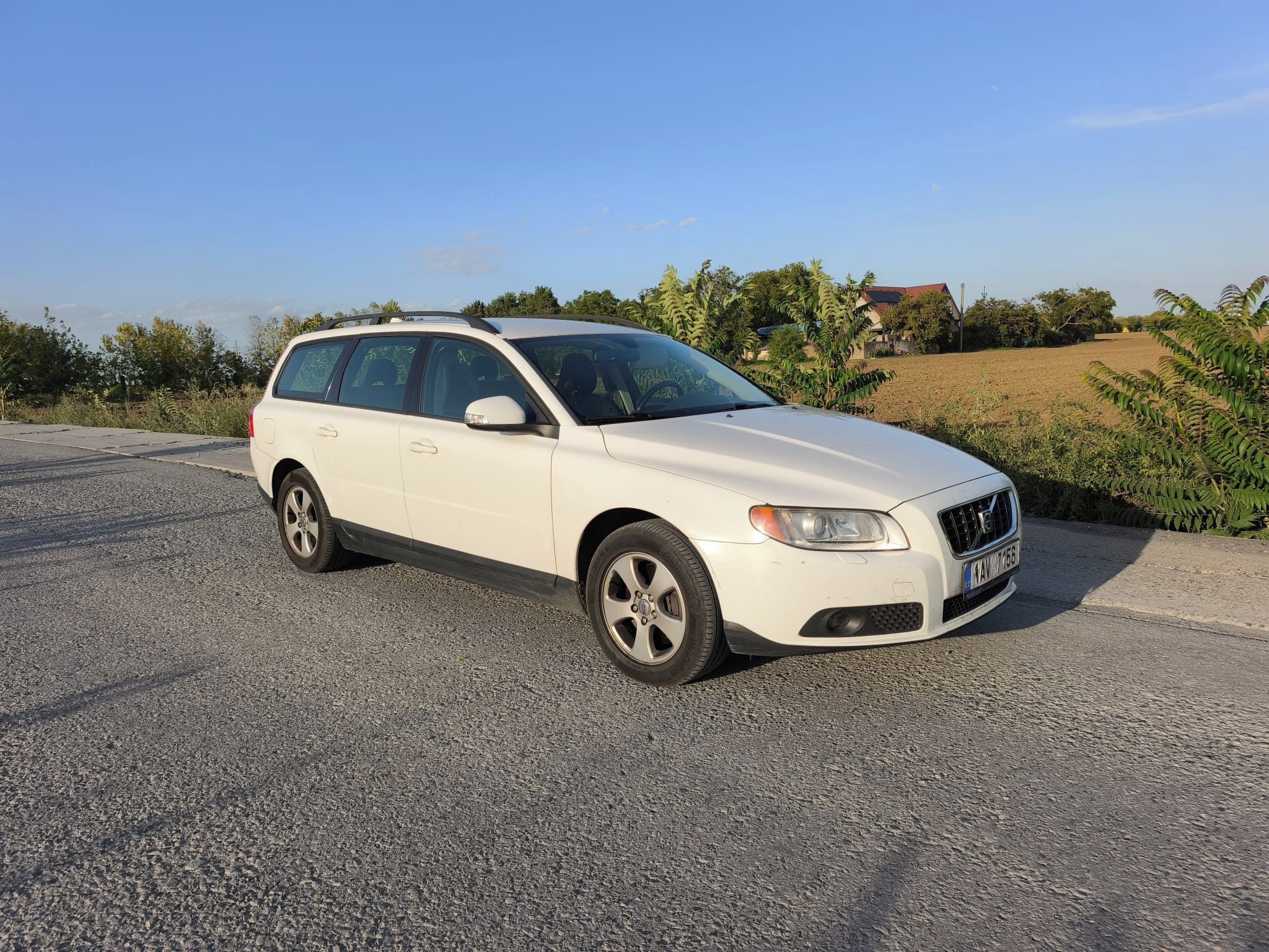 Volvo V70, Volvo V70 2,4 D5 - fotka 2
