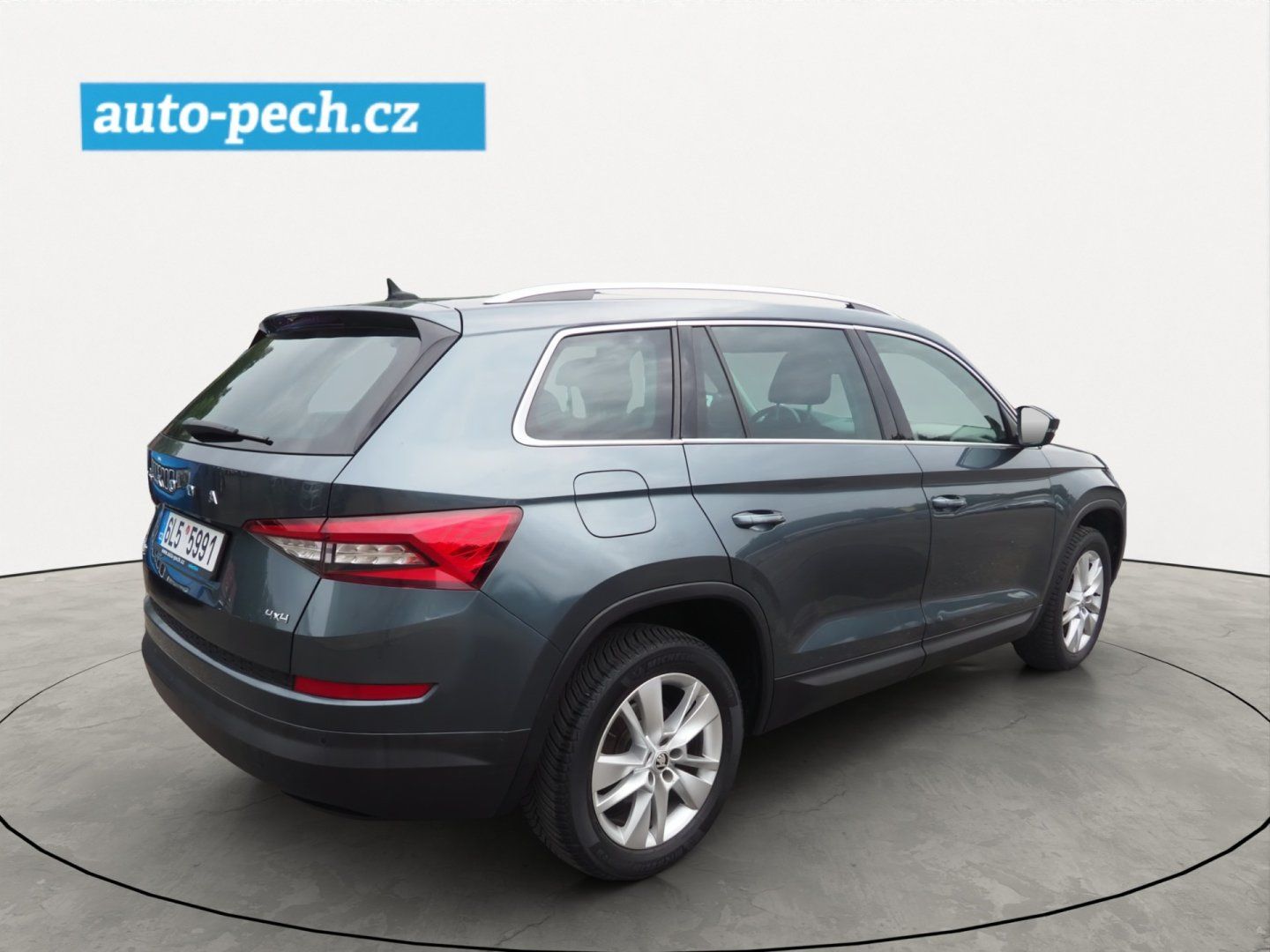 Škoda Kodiaq, 2.0 TDI 140 kW DSG Style 4x4 - fotka 4