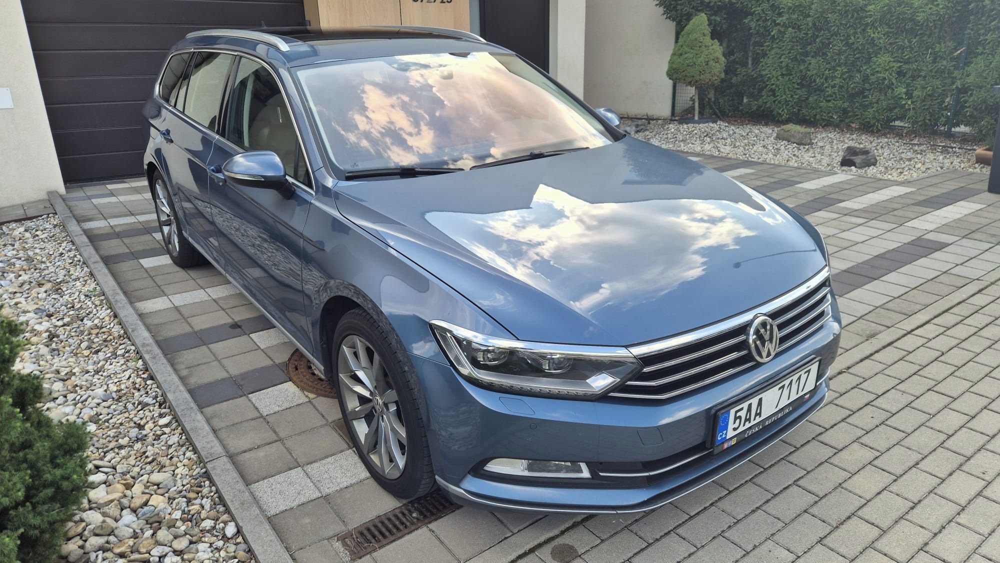 Volkswagen Passat, VW Passat, 2,0 TDI, 140kw, DSG - fotka 5