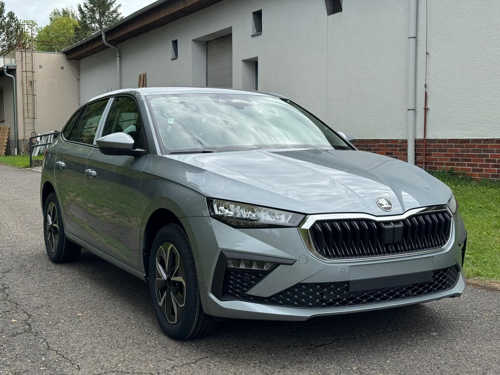 Škoda Scala, 1,0 TSI 85kW DSG Classic - fotka 6