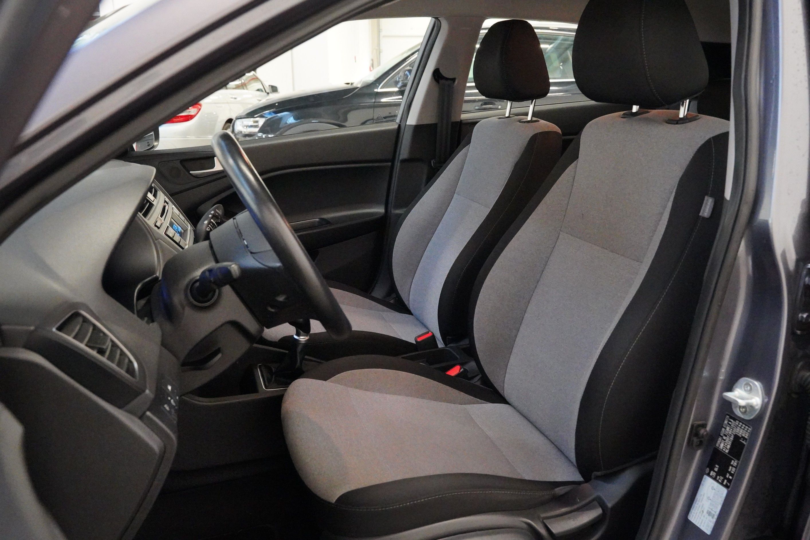 Hyundai i20, 1.2 MPI 62 kW - fotka 6