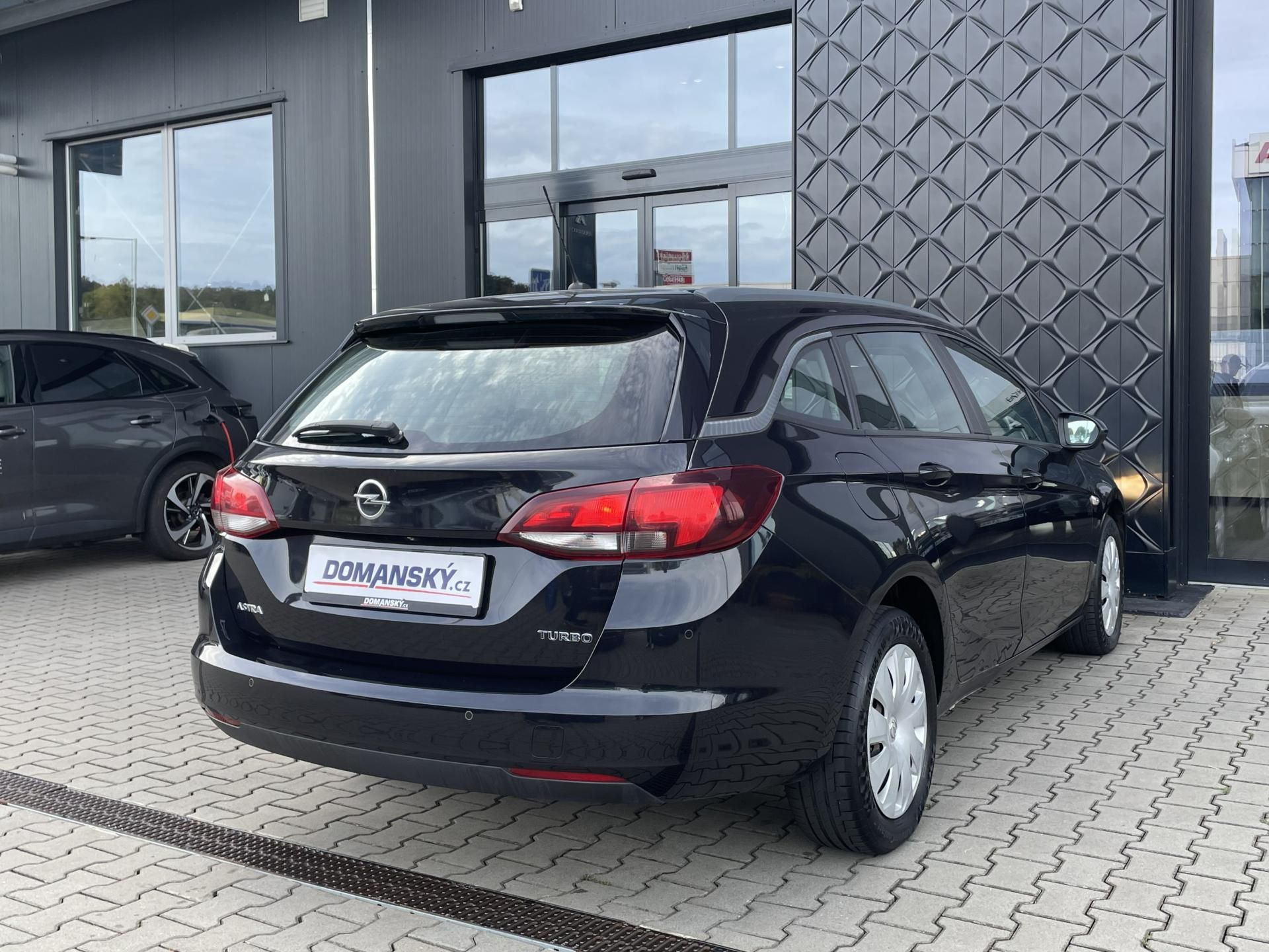 Opel Astra, ENJOY 1.4 TURBO 92 kW - fotka 3