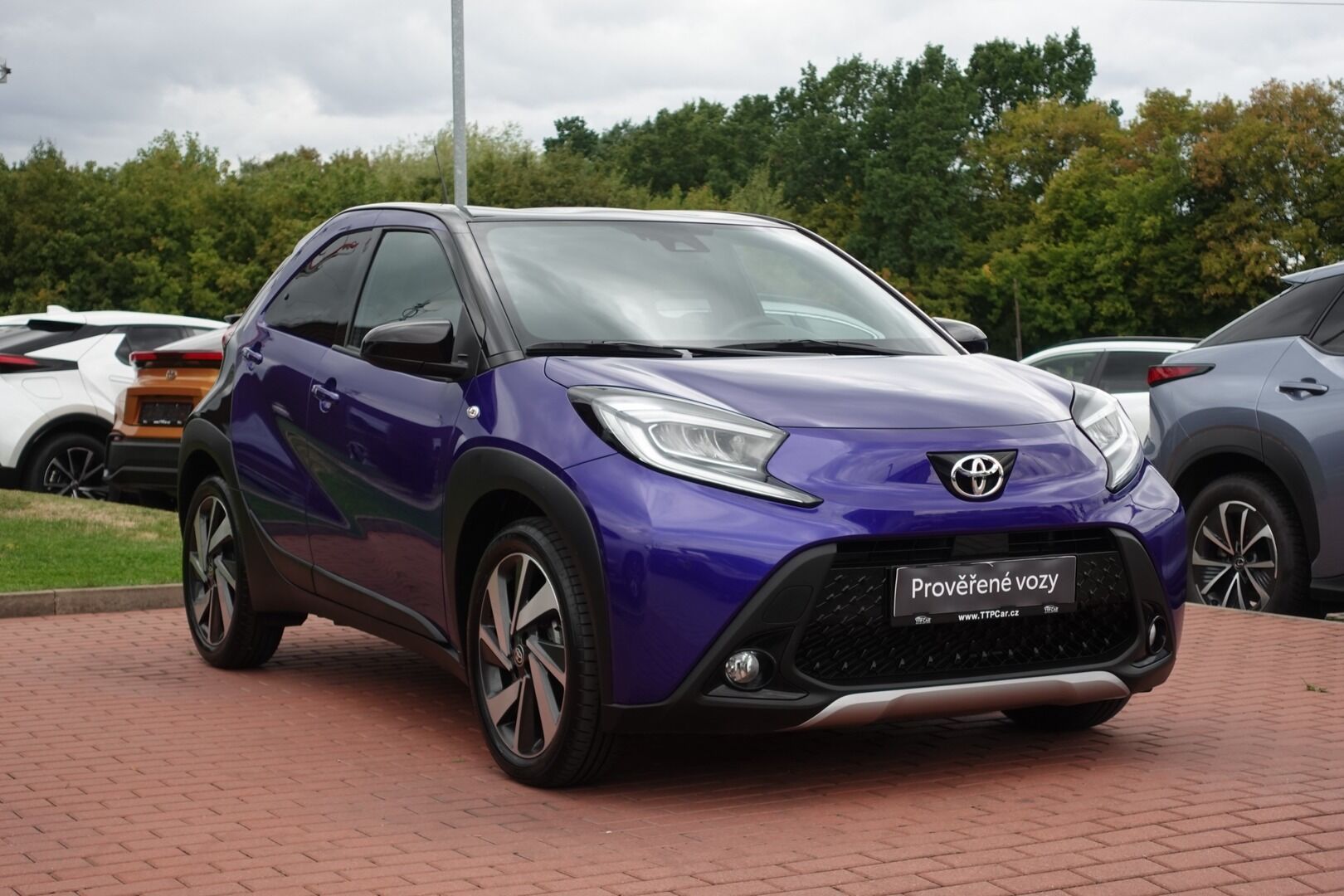 Toyota Aygo, 1.0L - 1 CVT Executive - fotka 3