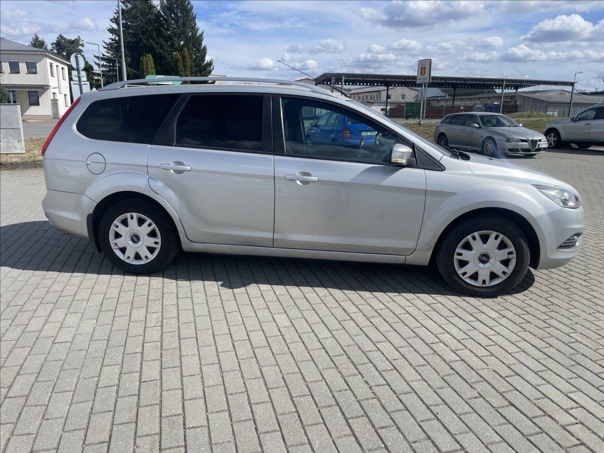 Ford Focus, 1,8 i 16V 92kw LPG Titanium - fotka 5