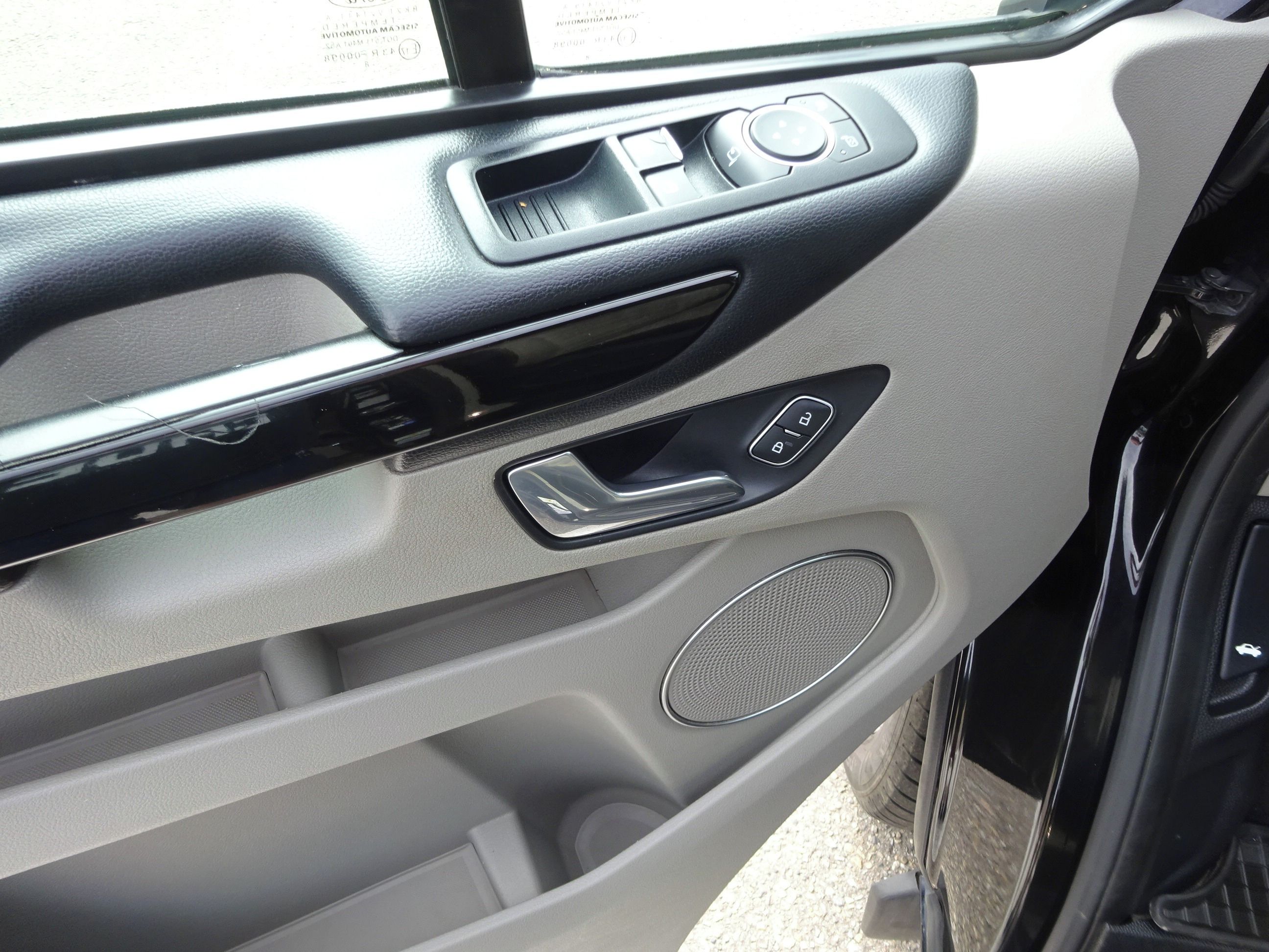 Ford Tourneo Custom, 2.0 TDCI (125 KW) AUTOMAT ČR - fotka 6