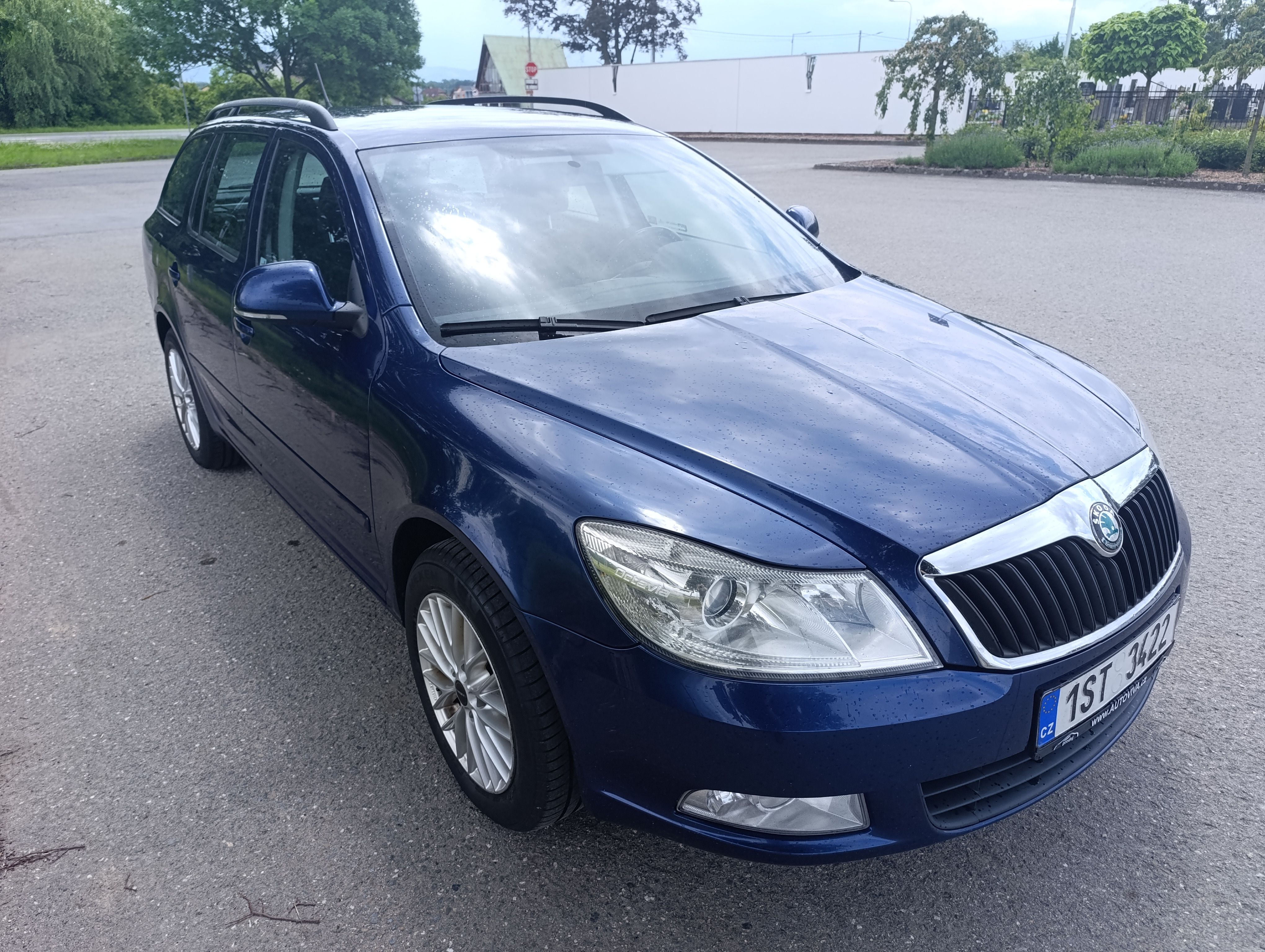 Škoda Octavia, 2.0TDi, 103 kW, Climatronic - fotka 6