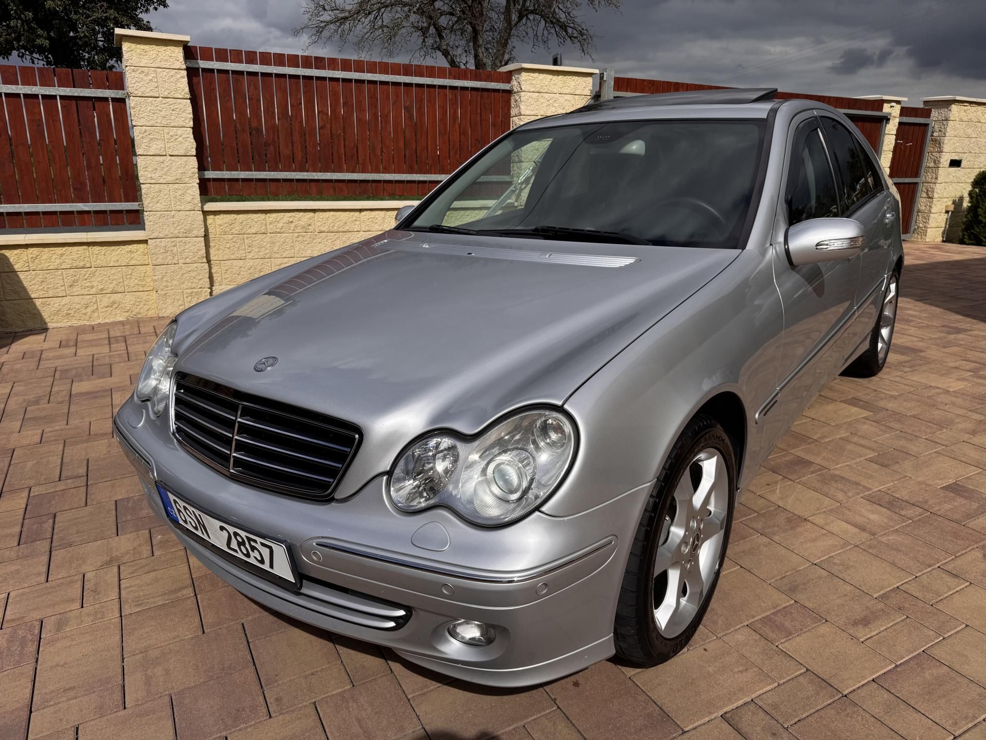 Mercedes-Benz Třídy C, 200CDI 90Kw Sport Edition - fotka 2