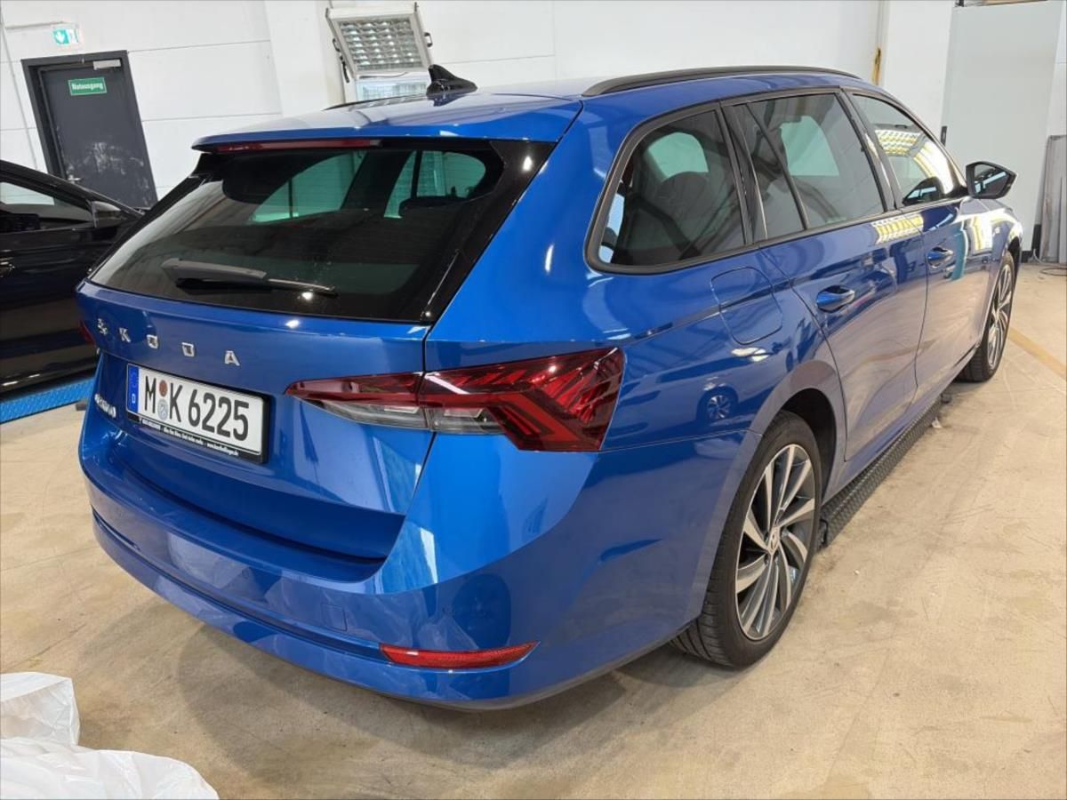 Škoda Octavia, 2,0 TDI TAŽNÉ KEYLESS - fotka 4