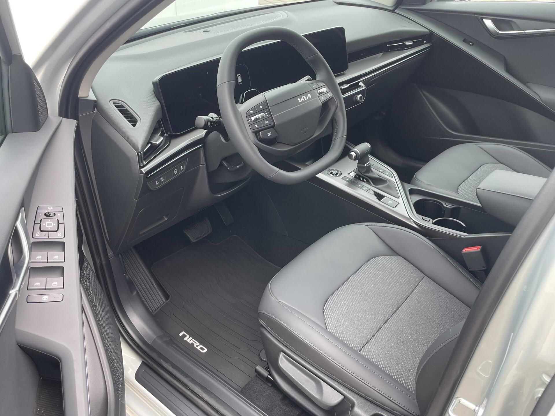 Kia Niro, STYLE 6DCT 1,6 GDi - fotka 5