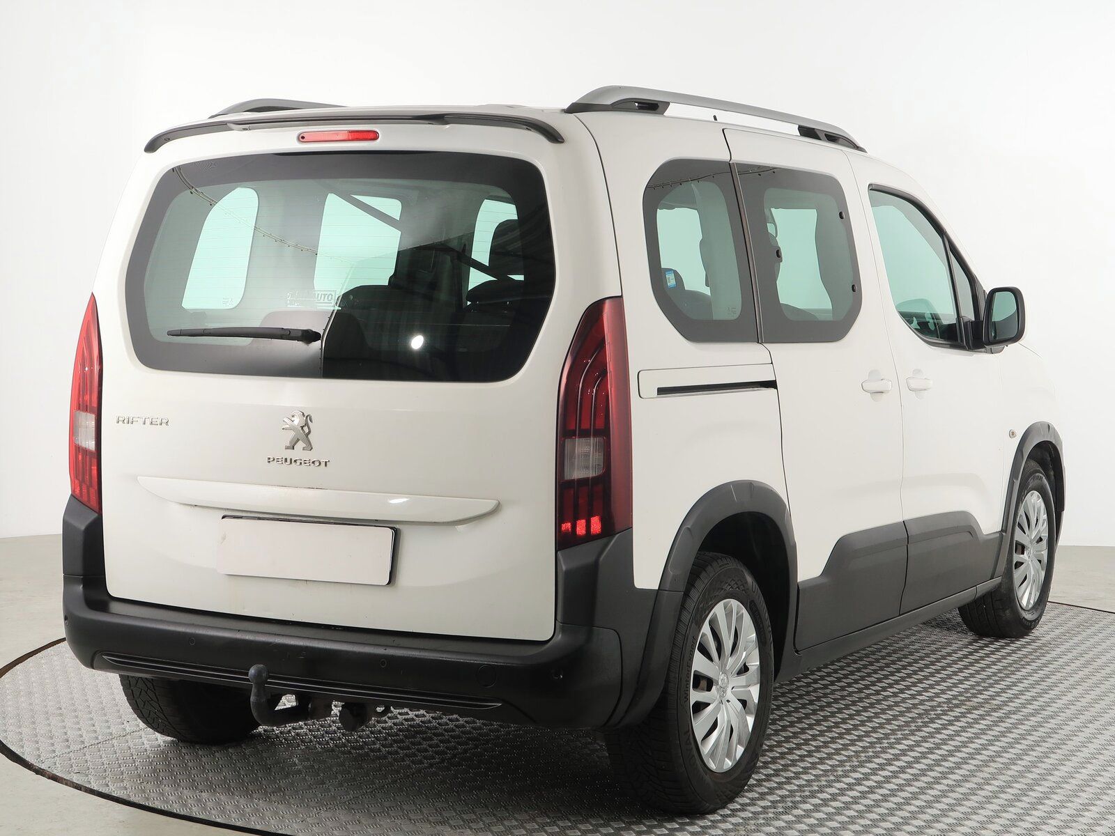 Peugeot Rifter, 1.5 BlueHDi, Active, 5Míst - fotka 5