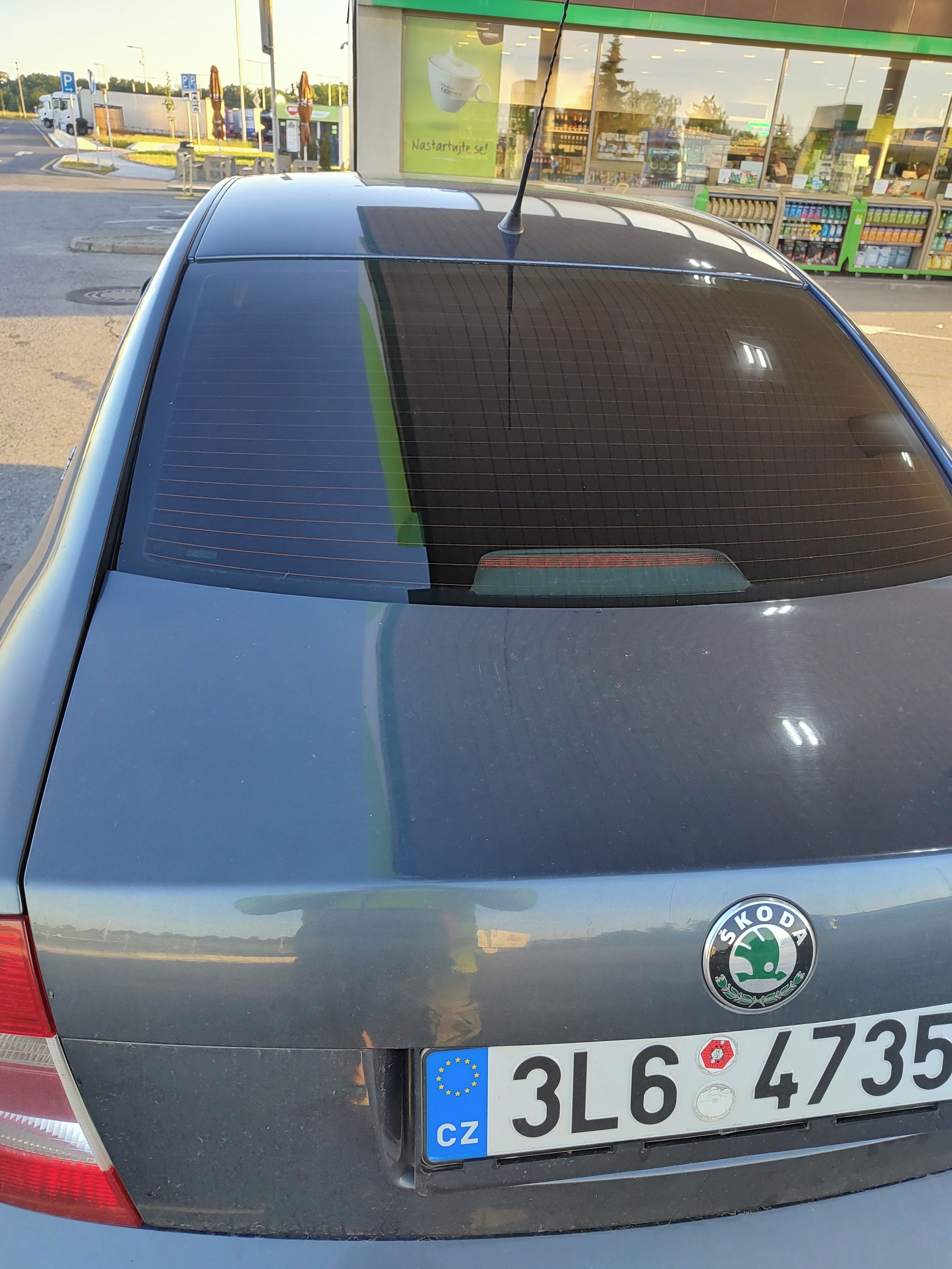 Škoda Superb - fotka 2