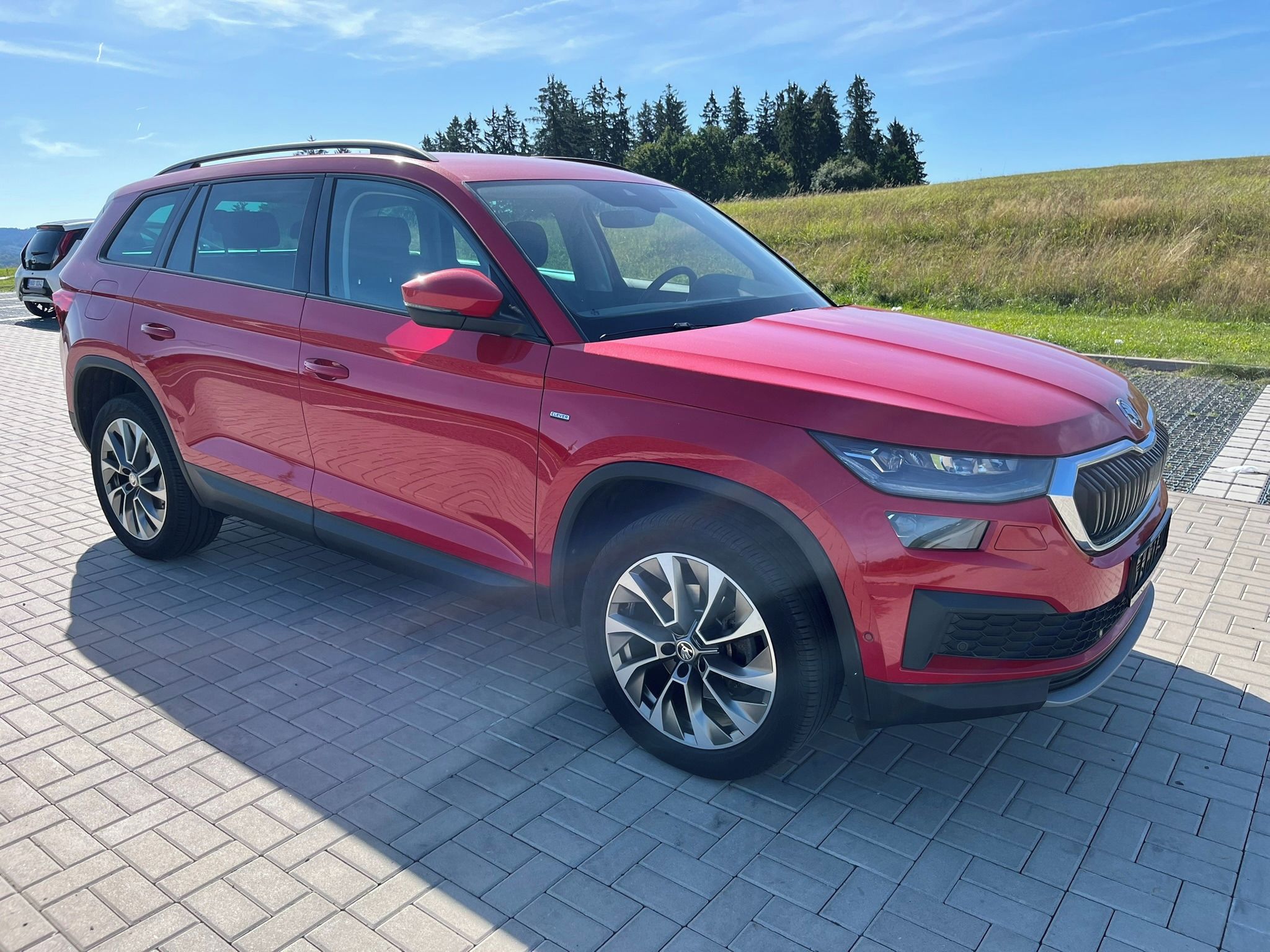 Škoda Kodiaq, 2.0TDi 110kW 4x4 DSG WEBASTO - fotka 3