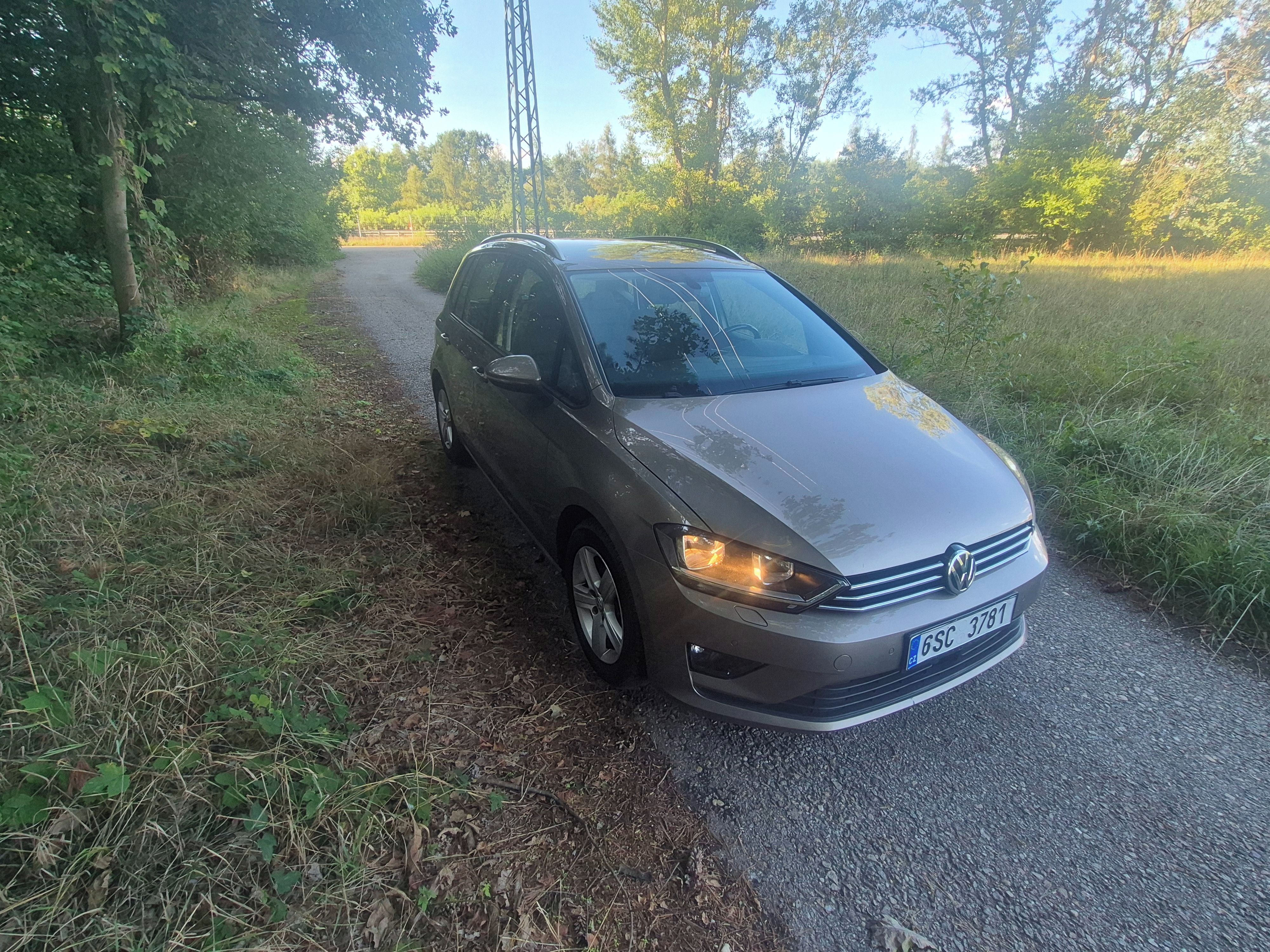 Volkswagen Golf Sportsvan, VW Sportsvan 1.6 TDI - fotka 3
