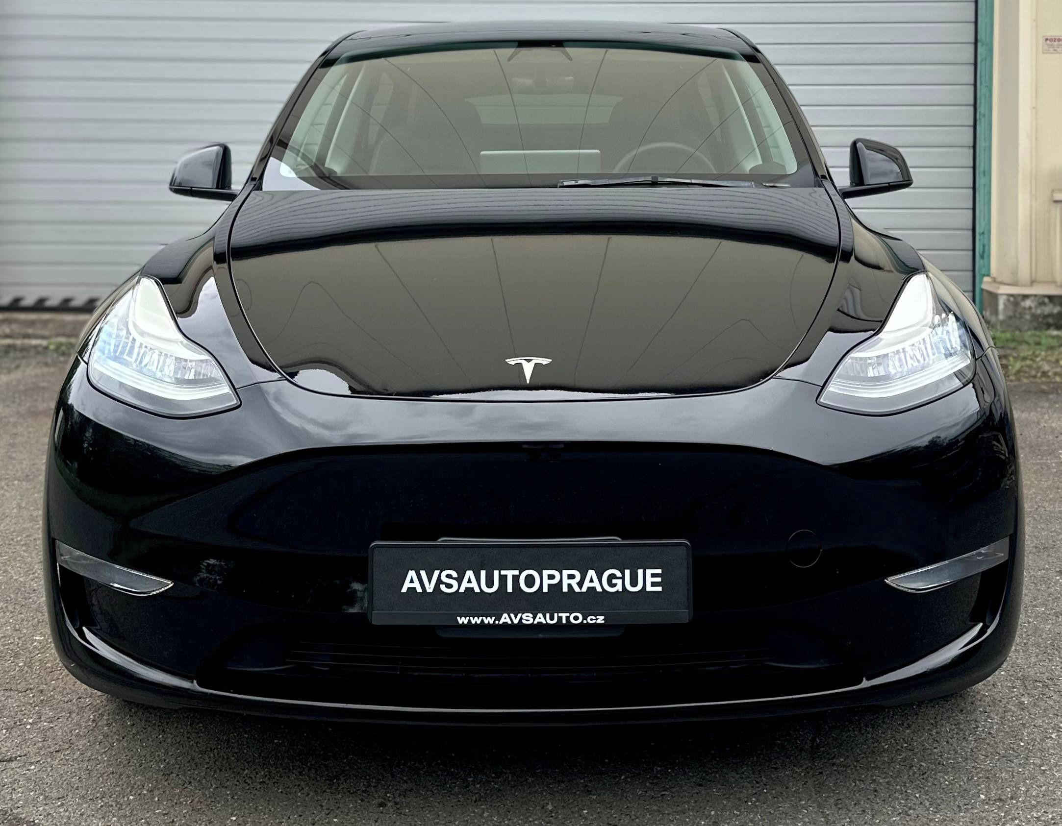 Tesla Model Y, LONG RANGE DUAL MOTOR AWD - fotka 2