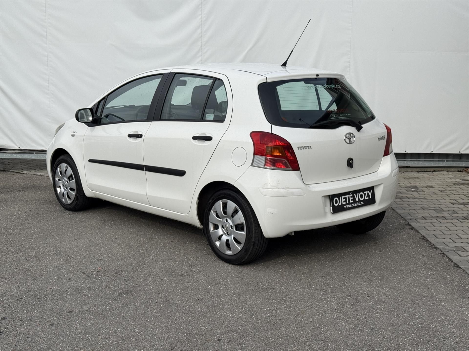 Toyota Yaris, 1,3 Terra Cool - fotka 6