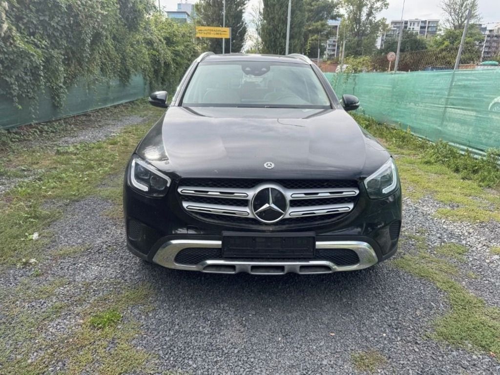 Mercedes-Benz GLC, Mercedes-Benz GLC 200 Business
