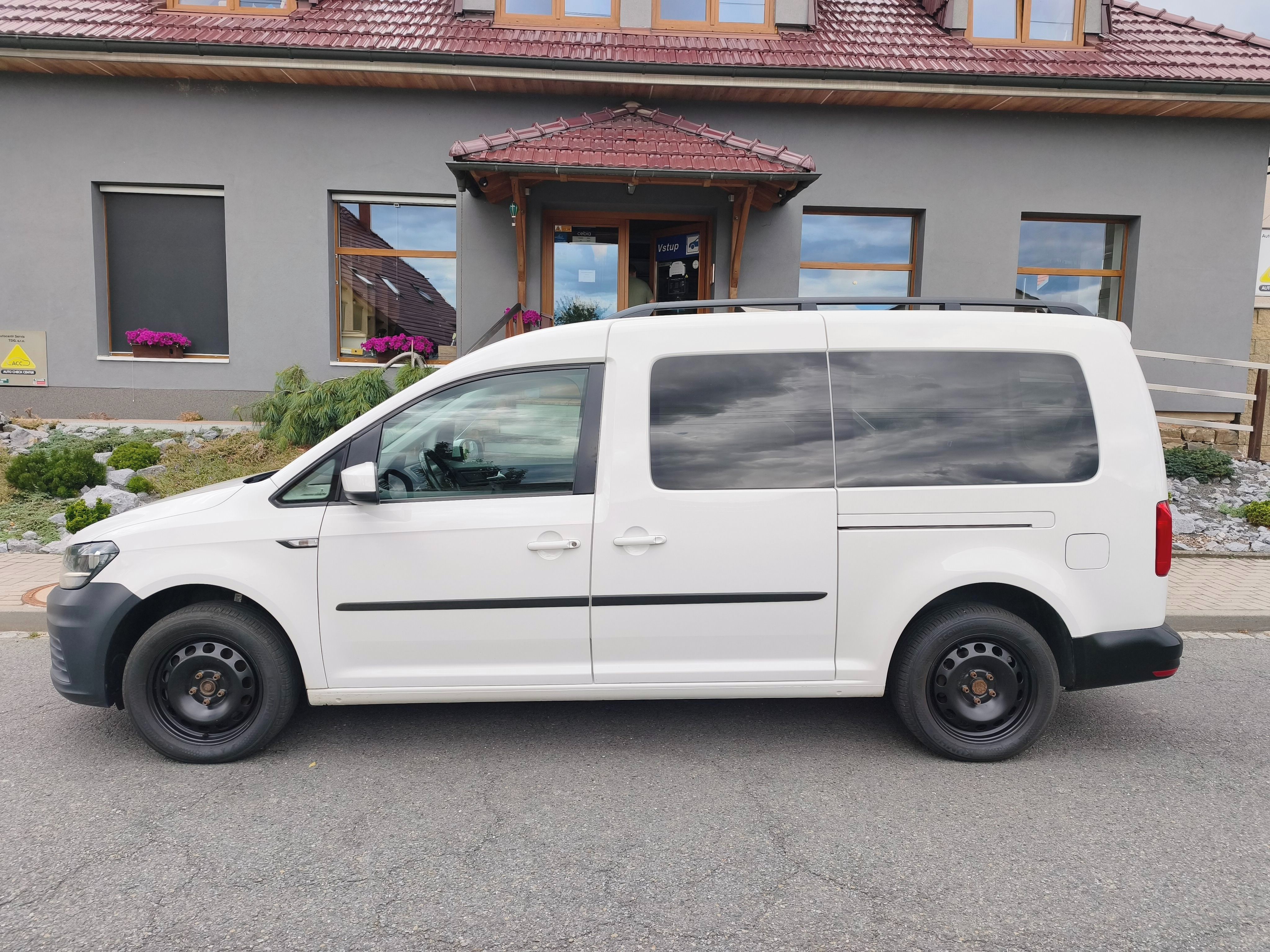 Volkswagen Caddy - fotka 4