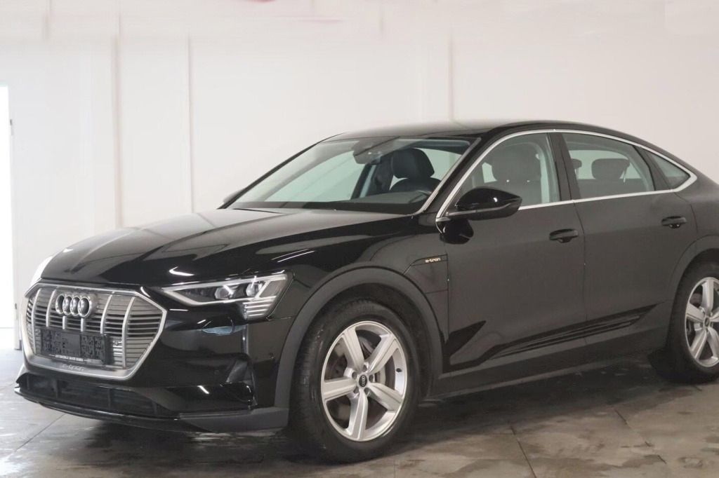 Audi e-tron, Sportback 55 quattro*Kůže*Navi - fotka 3