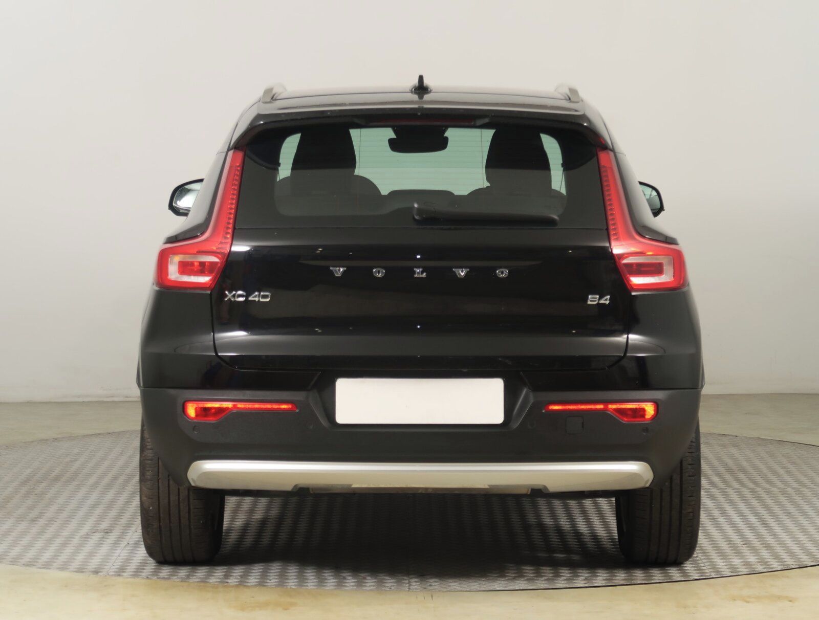 Volvo XC40, B4, Automat, 1.maj, ČR - fotka 4