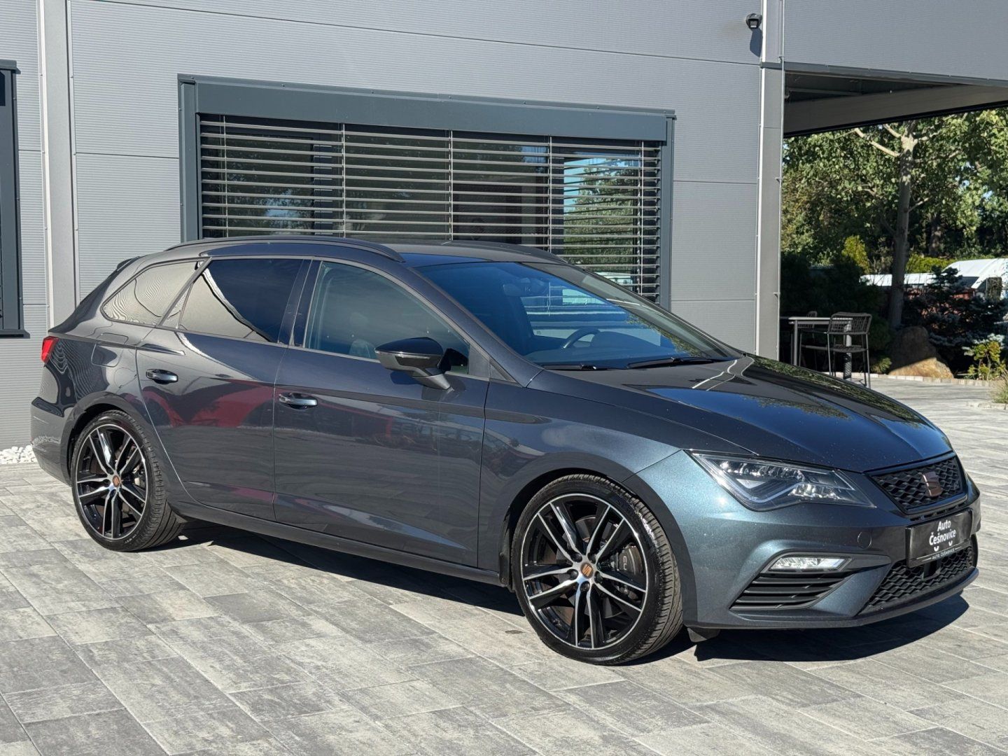 Seat Leon, Cupra 2.0 TSI DSG 213kW - fotka 3